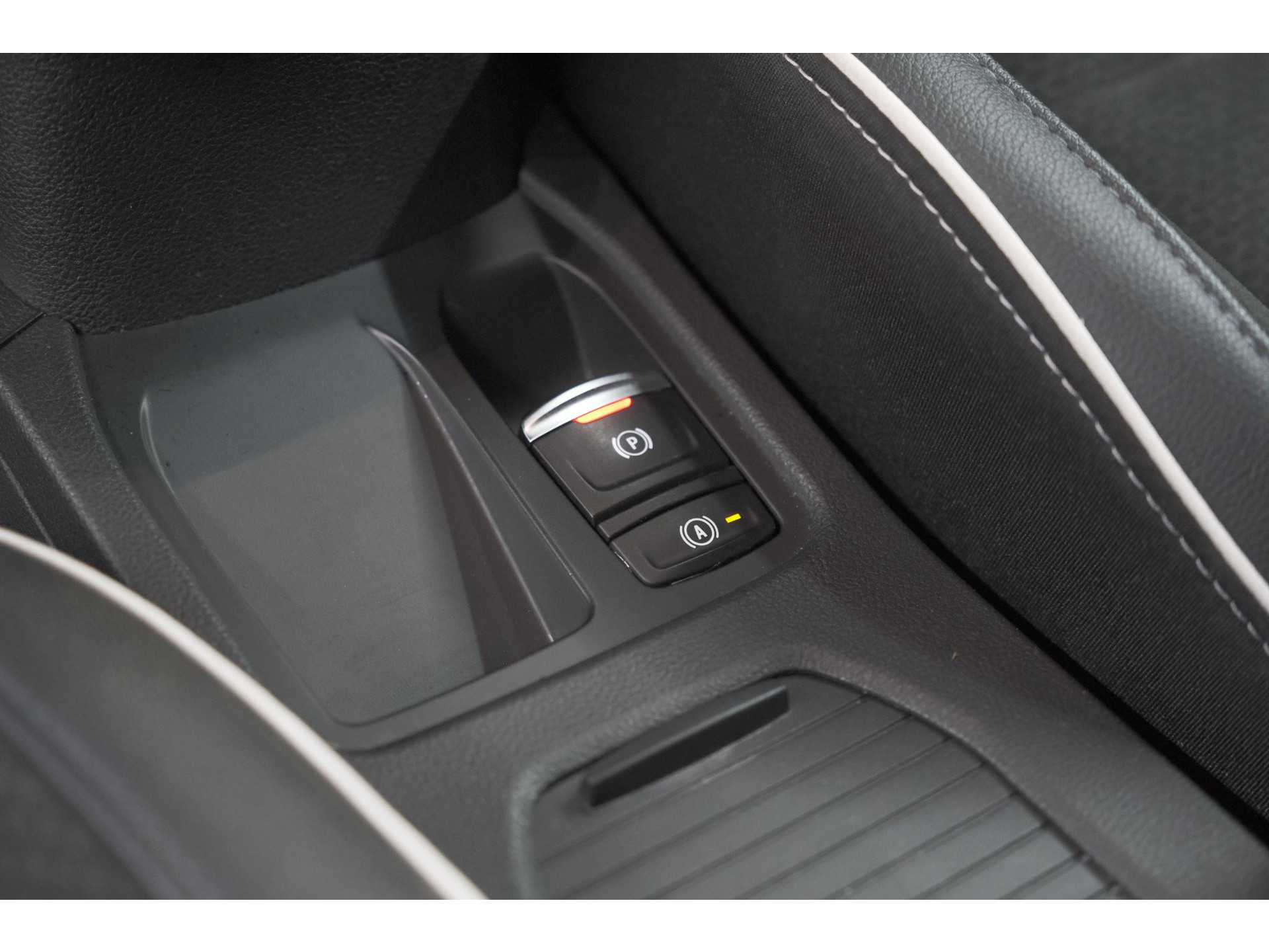 Renault Clio TCe 100 Intens | Dodehoekdetectie | Camera | Apple Carplay | Parkeersensoren