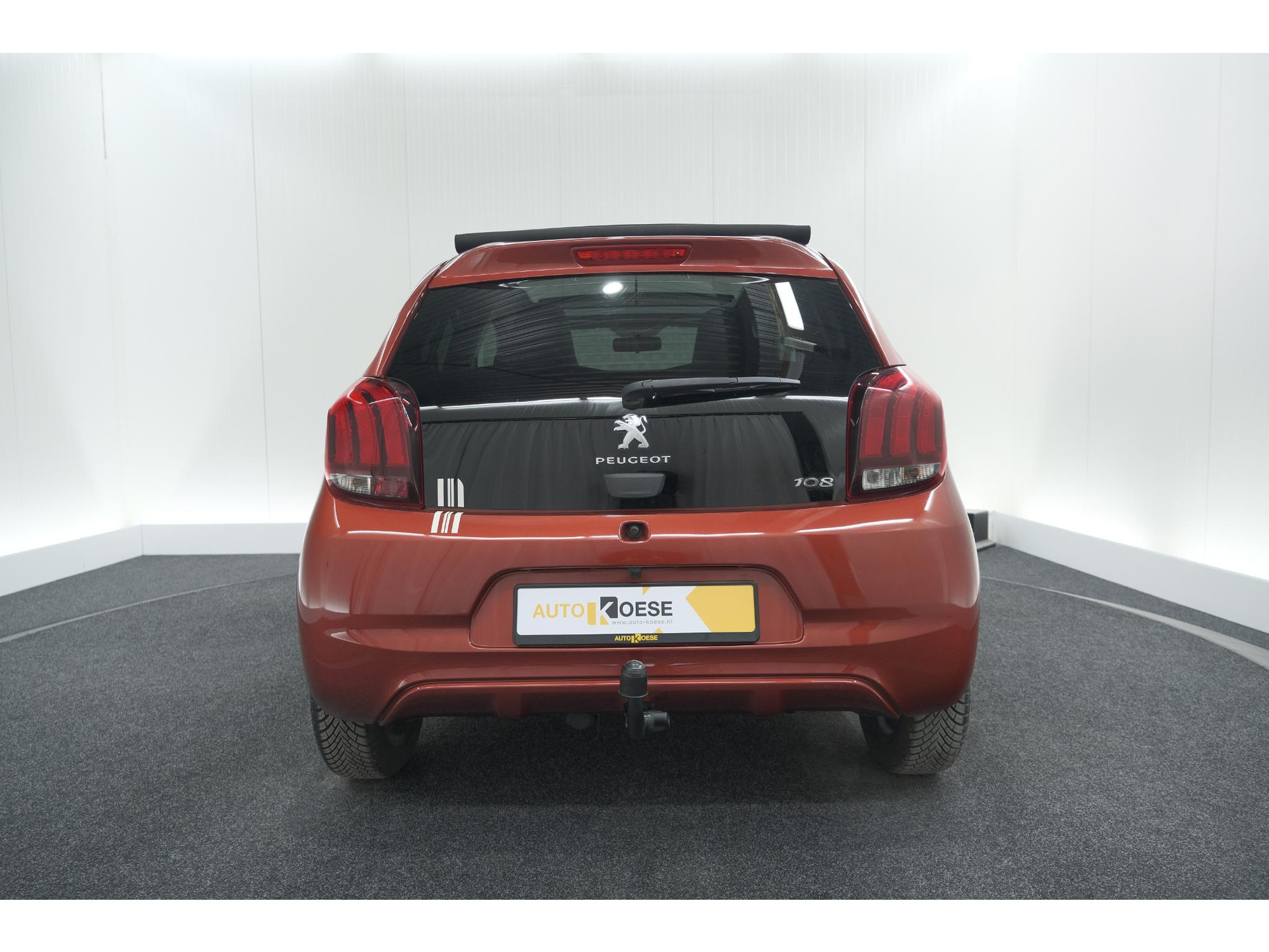 Peugeot 108 1.0 e-VTi Allure TOP! | Elektrisch Vouwdak | Trekhaak | Camera | Apple Carplay