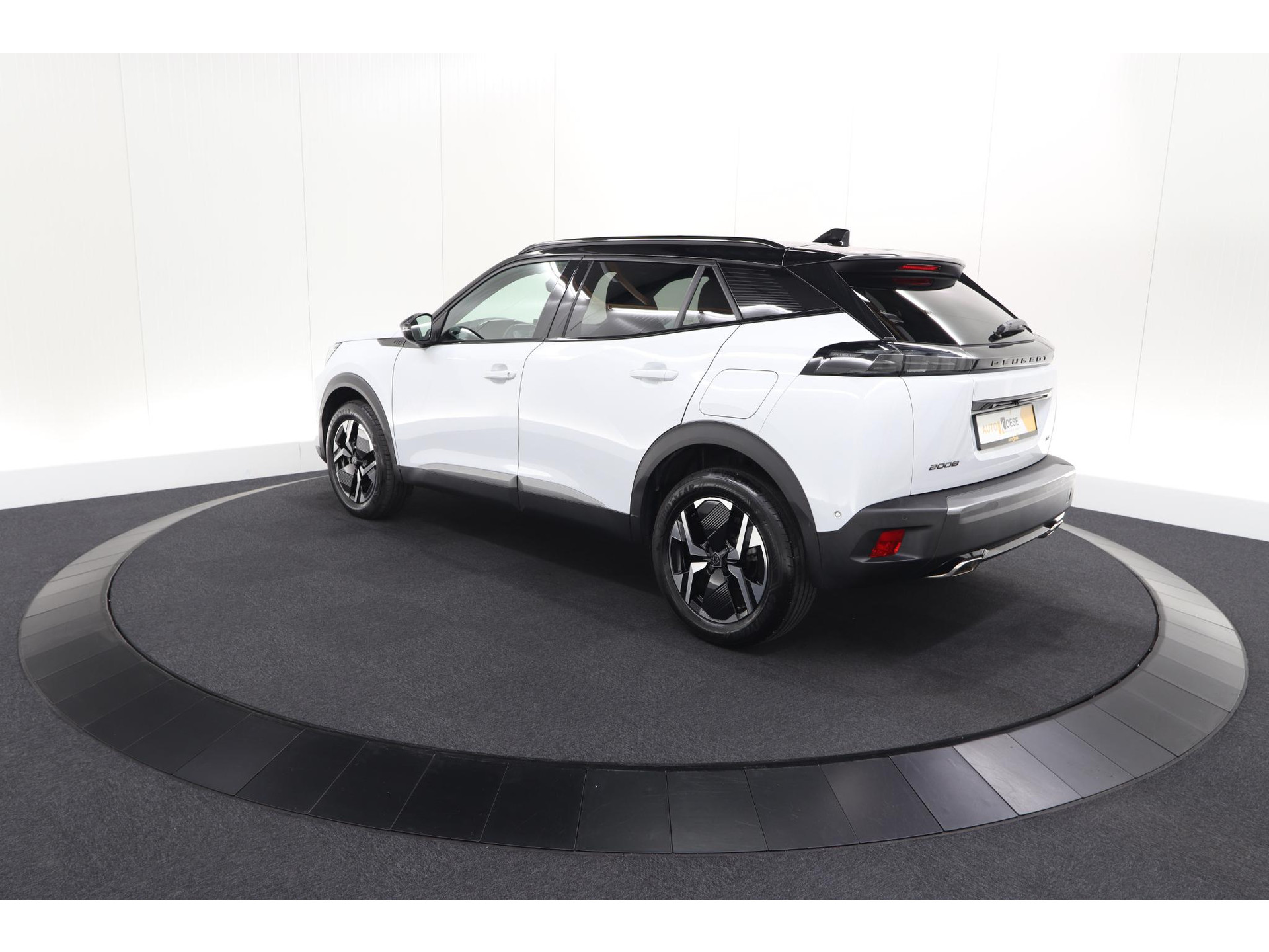 Peugeot 2008 PureTech 130 EAT8 GT | 360 Camera | Adaptieve Cruise Control | Pack Alcantara | Apple Carplay