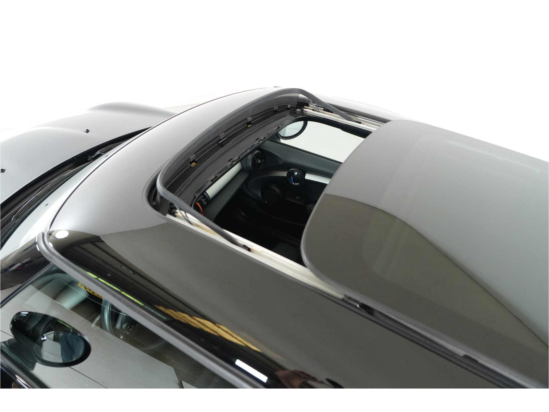 MINI 3-Deurs 1.5 Cooper Chili | Pano | Leder | Stl. verw. | PDC | Sportstoelen |