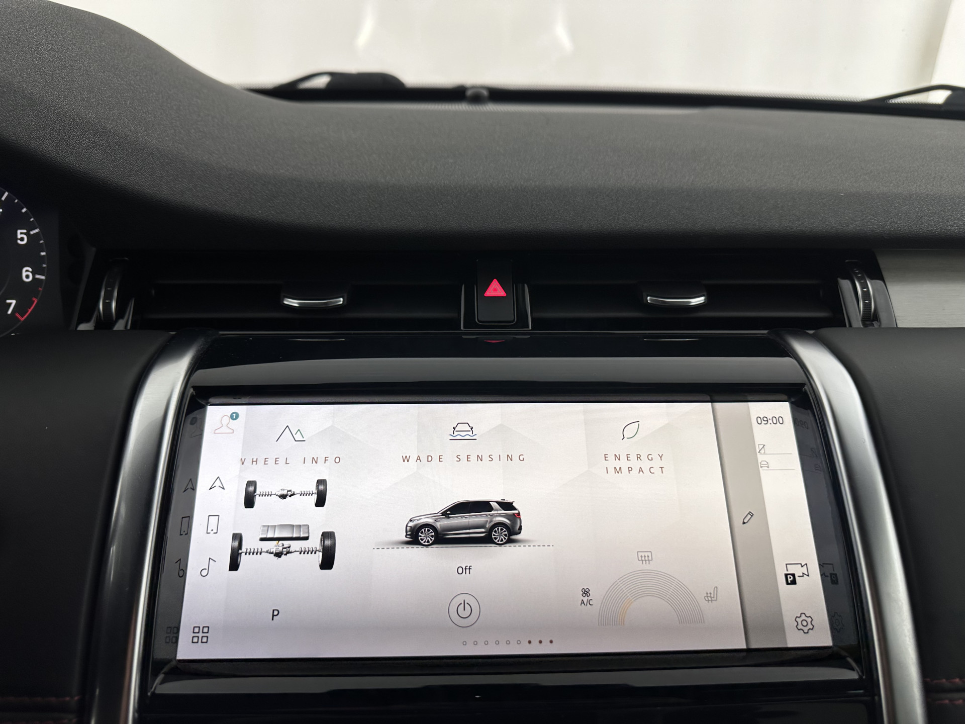 Land Rover Discovery Sport P300e 1.5 R-Dynamic HSE Black Exterior Pack AWD (Plug-in) (INCL-BTW) *LEATHER | FULL-LED | DIGI-COCKPIT | MERIDIAN-AUDIO | BLINDSPOT | KEYLESS | SHIFTPADDLES | PRIVACYGLASS | NAVI-FULLMAP | ECC | MEMORY-PACK | PDC | CRUISE | 20'