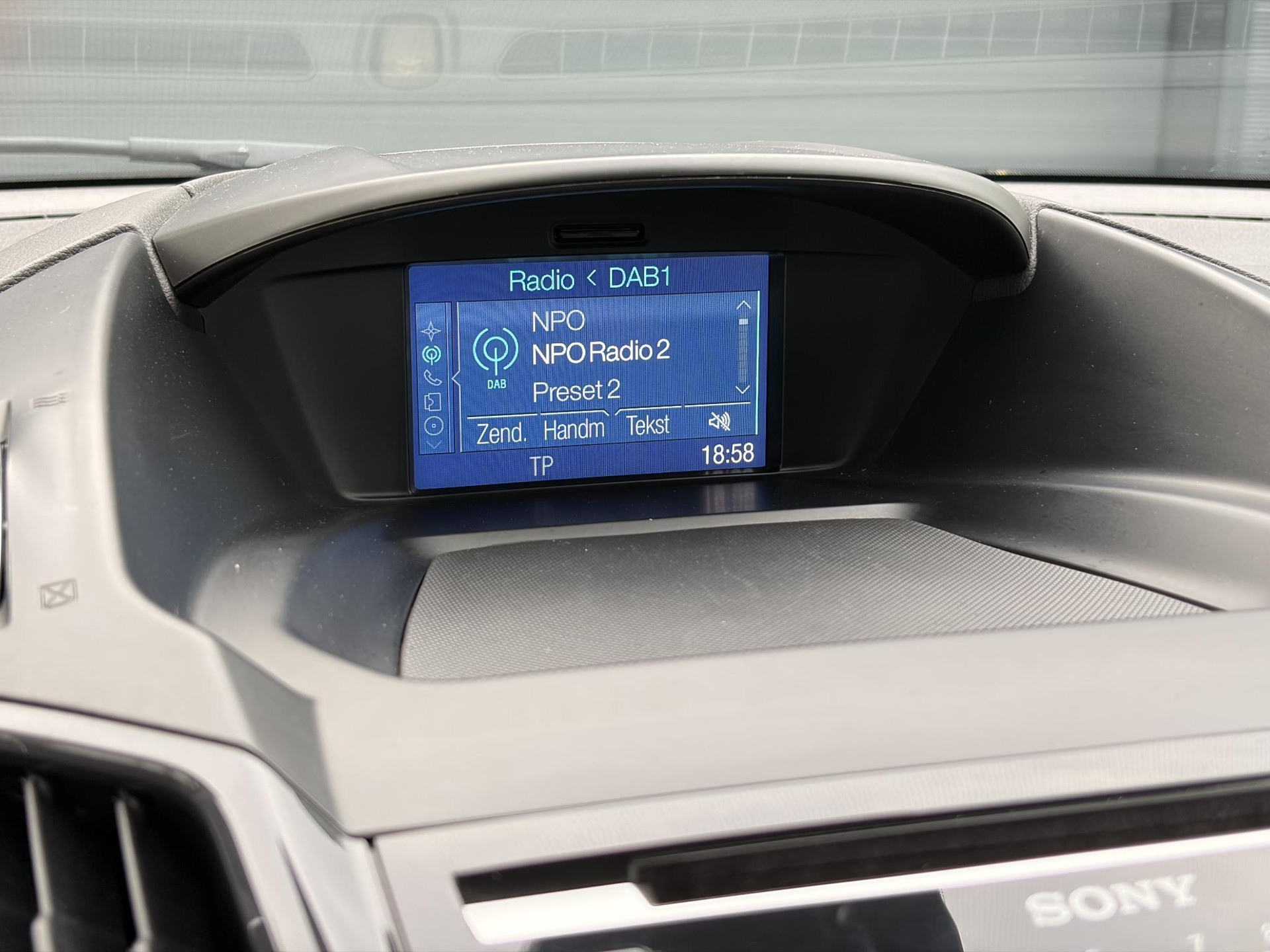 Ford Kuga 1.5 Titanium Plus 4WD ✓2e Eigenaar✓Camera✓183pk✓Trekhaak✓Leder✓Stoelverw✓Navi✓Clima✓Cruise✓Pdc V+A✓Elekt Stoelen✓Dodehoeksensor✓Net beurt gehad✓19''Lm velgen✓N.A.P✓Apk tot 08-2027