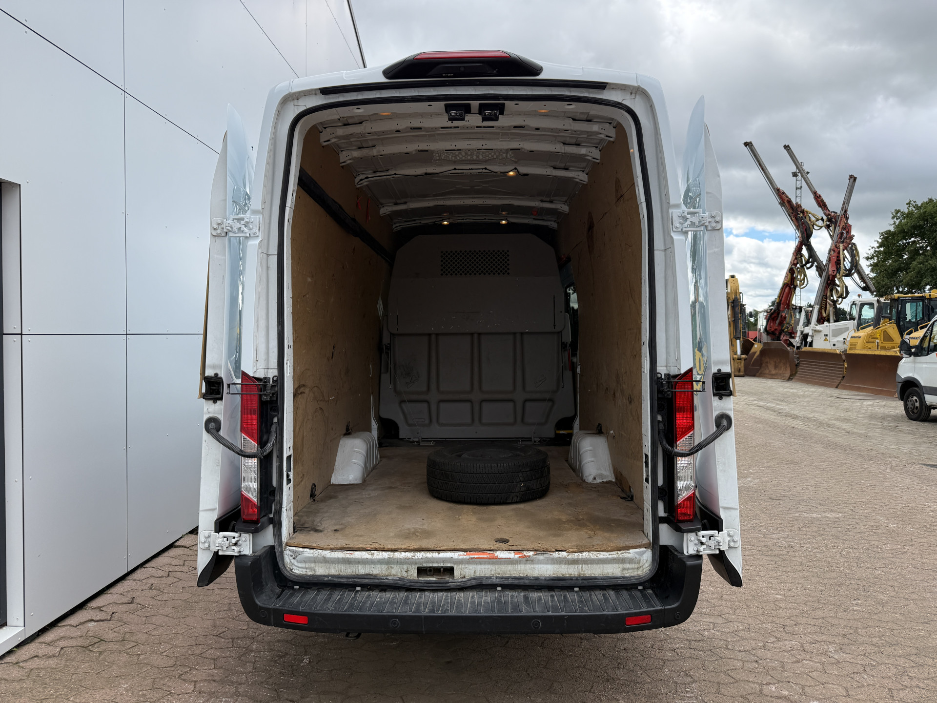 Ford Transit DC 2.0 TDCI 170PK L4H3 Dubbele Cabine 6-Stoelen Airco Cruise Control Camera Parkeersensoren v+a