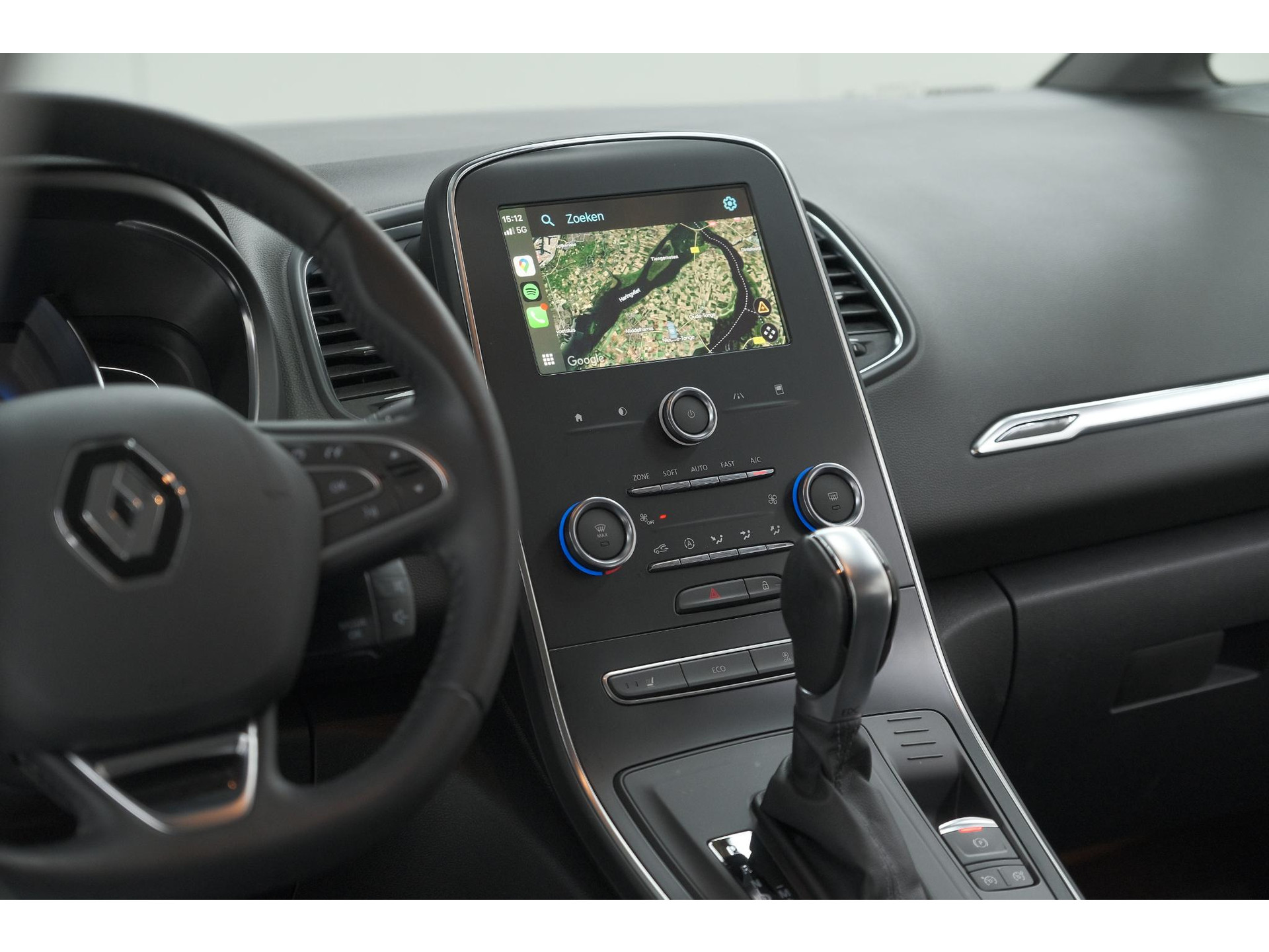 Renault Scénic TCe 140 EDC Limited | Camera | Stoelverwarming | Navigatie | Apple Carplay