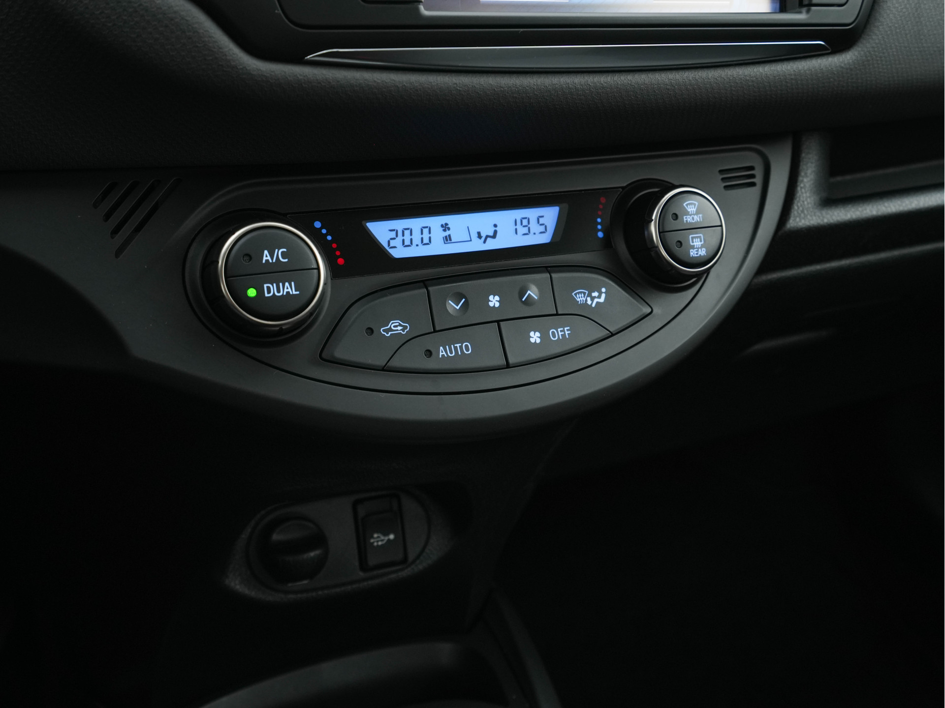 Toyota Yaris 1.5 Hybrid Aspiration Aut. *ECC | HEATED-COMFORTSEATS | CAMERA*