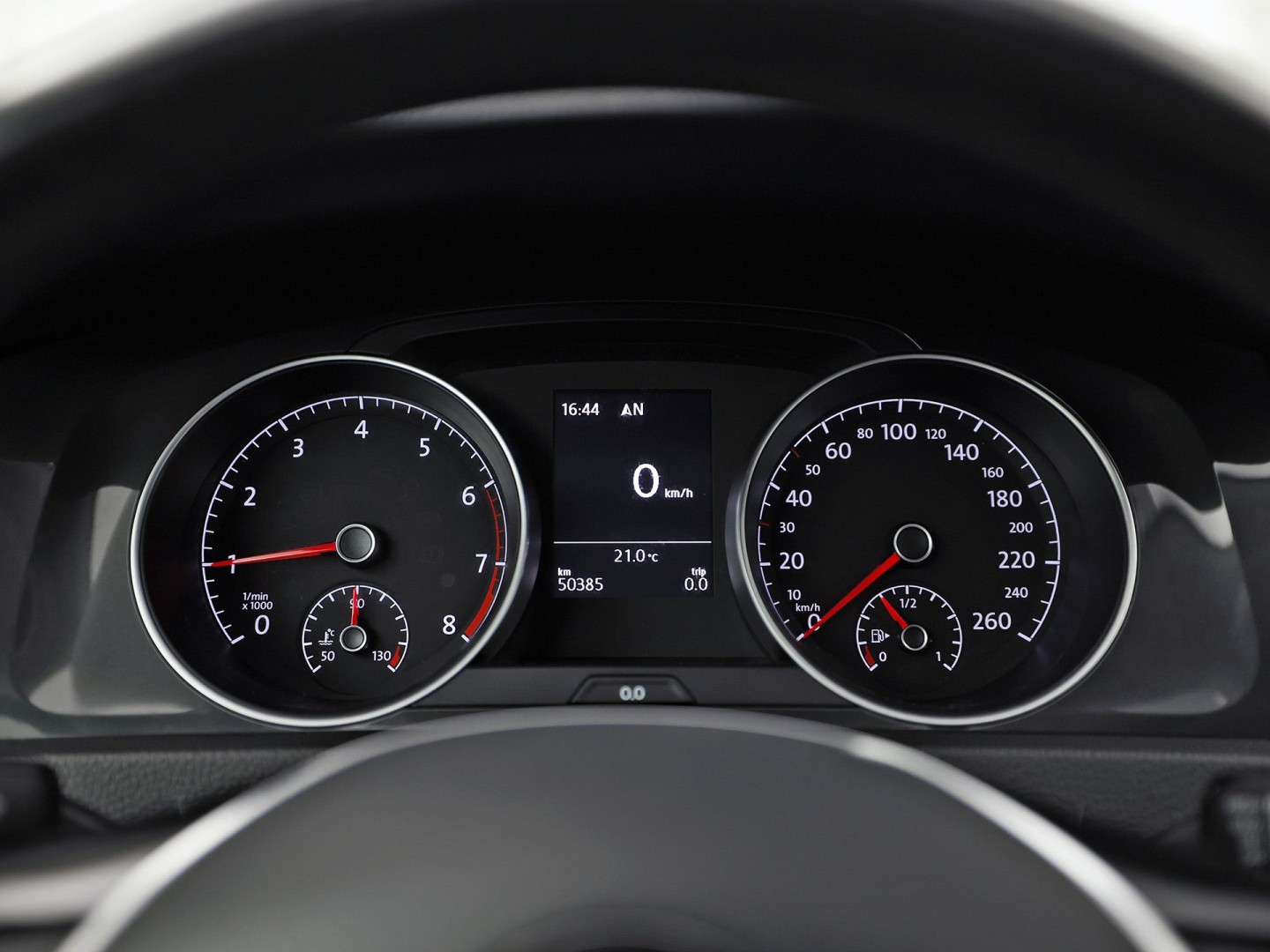 Volkswagen Golf 1.0 TSI Sportline (APPLE CARPLAY, NAP, GROOT NAVI, CLIMATE, PARKEERSENSOREN, SPORTSTOELEN, LM VELGEN, ADAPTIVE CRUISE, NIEUWSTAAT)