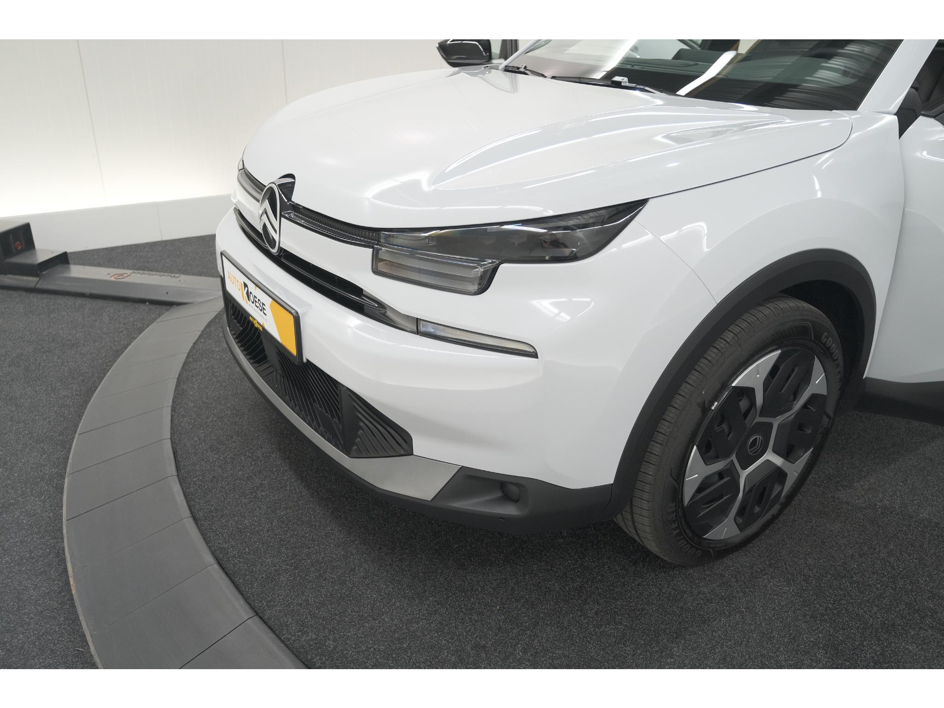 Citroen C4 Hybrid 136 e-DCS6 Plus | Camera | Apple Carplay | Navigatie | Parkeersensoren
