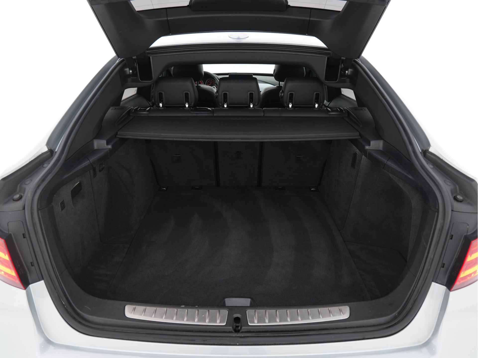 BMW 3-serie Gran Turismo 320i M-Sportpack High Executive Aut. *PANO | XENON | LEATHER | HEATED-SPORTSEATS | SHIFT-PADDLES | PRIVACY-GLASS | NAVI-FULLMAP | ECC | PDC | CRUISE | 19''ALU*