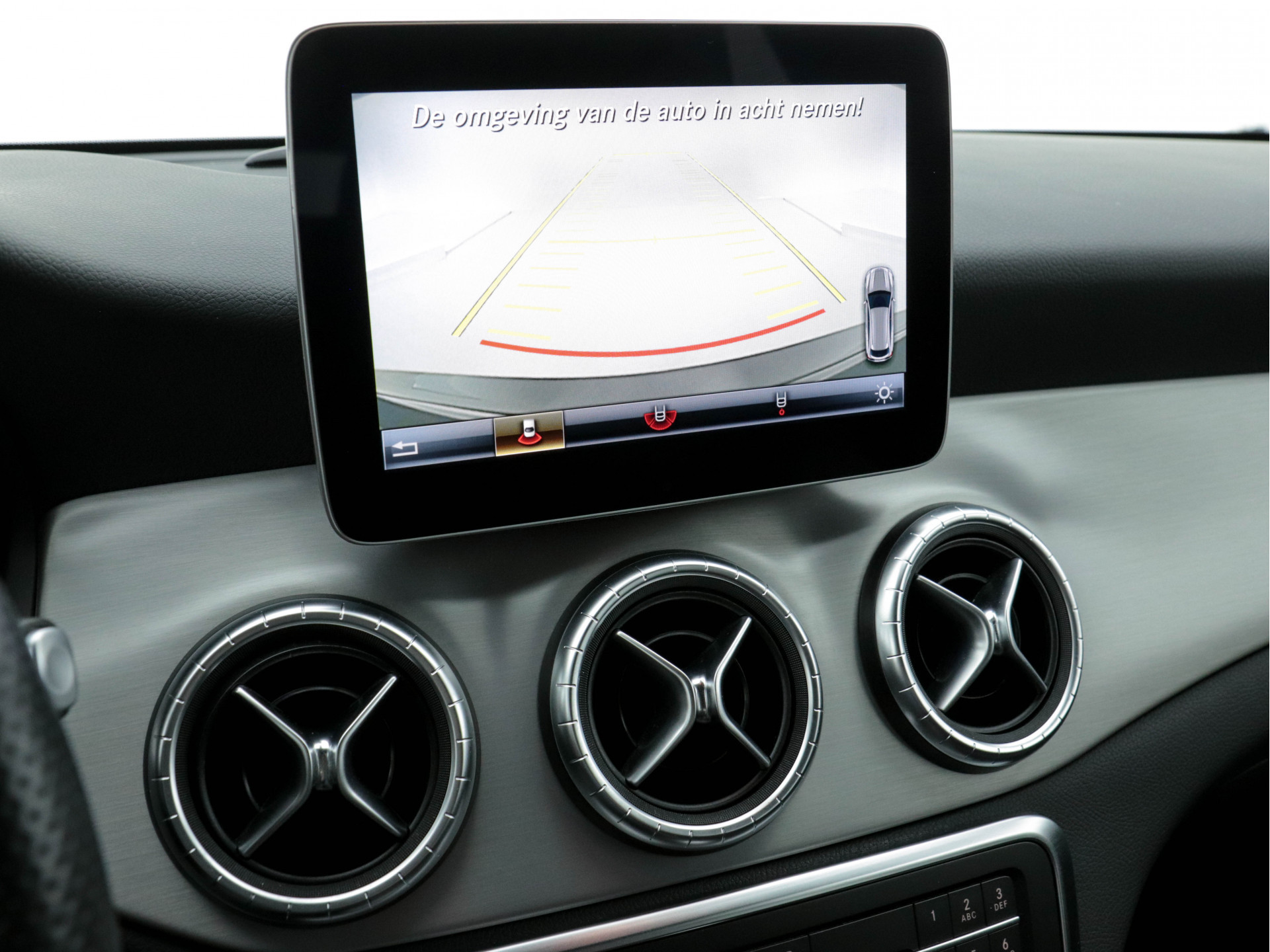 Mercedes-Benz CLA-klasse Shooting Brake 180 AMG-Line Business Solution (INCL-BTW) Aut. *NAVI-FULLMAP | FULL-LED | LEATHER-MICROFIBRE | CAMERA | ECC | PDC | CRUISE | SPORT-SEATS | SHIFT-PADDLES | 18"ALU*