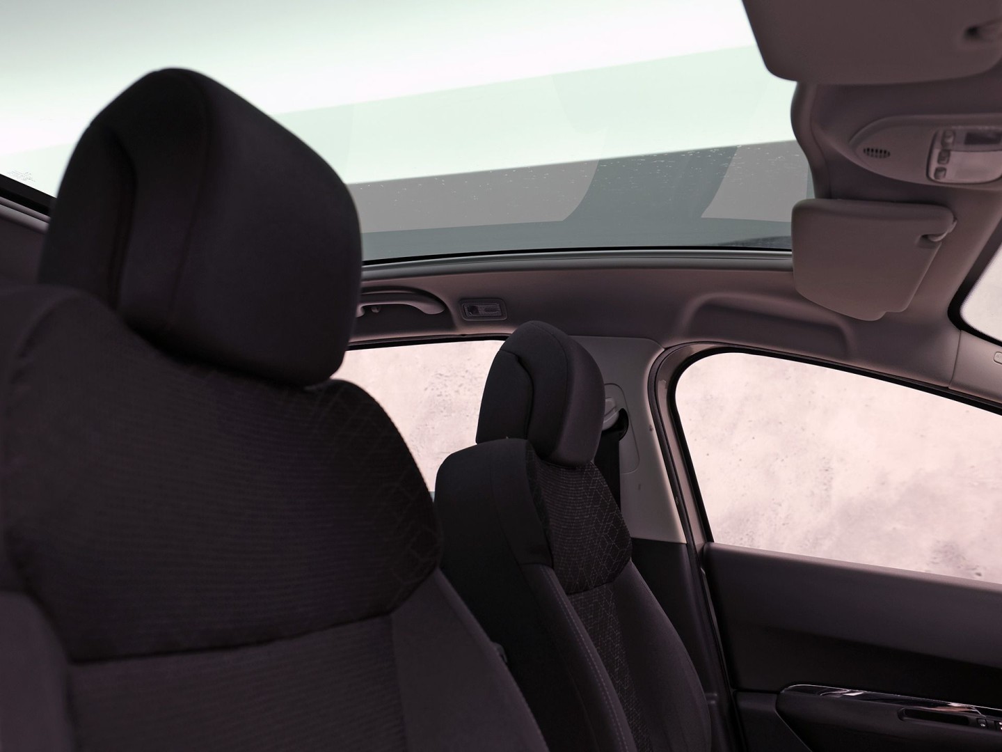 Peugeot 3008 1.2 PureTech Sport (PANORAMADAK, NAVIGATIE, CLIMATE, GETINT GLAS, SPORTSTOELEN, CRUISE, PARKEERSENSOREN, NIEUWSTAAT)