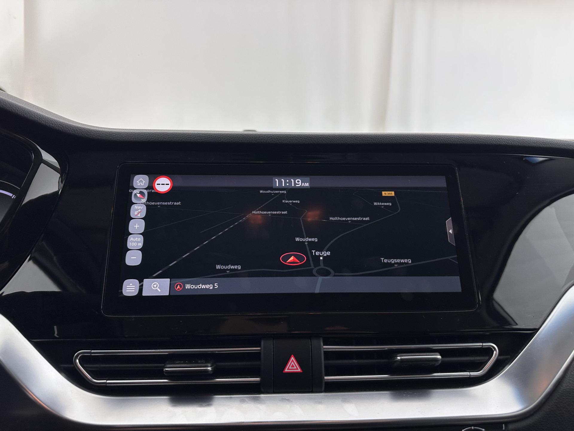 Kia e-Niro ExecutiveLine 64 kWh [ 3-Fase ] {SOH-100%} (INCL-BTW)  Aut.*HEATPUMP | LEATHER | FULL-LED | NAVI-FULLMAP | ADAPTIVE-CRUISE | CAMERA | MEMORY-PACK | LANE-ASSIST | KEYLESS | DIGI-COCKPIT | PRIVACYGLASS | SHIFTPADDLES | 17"ALU*