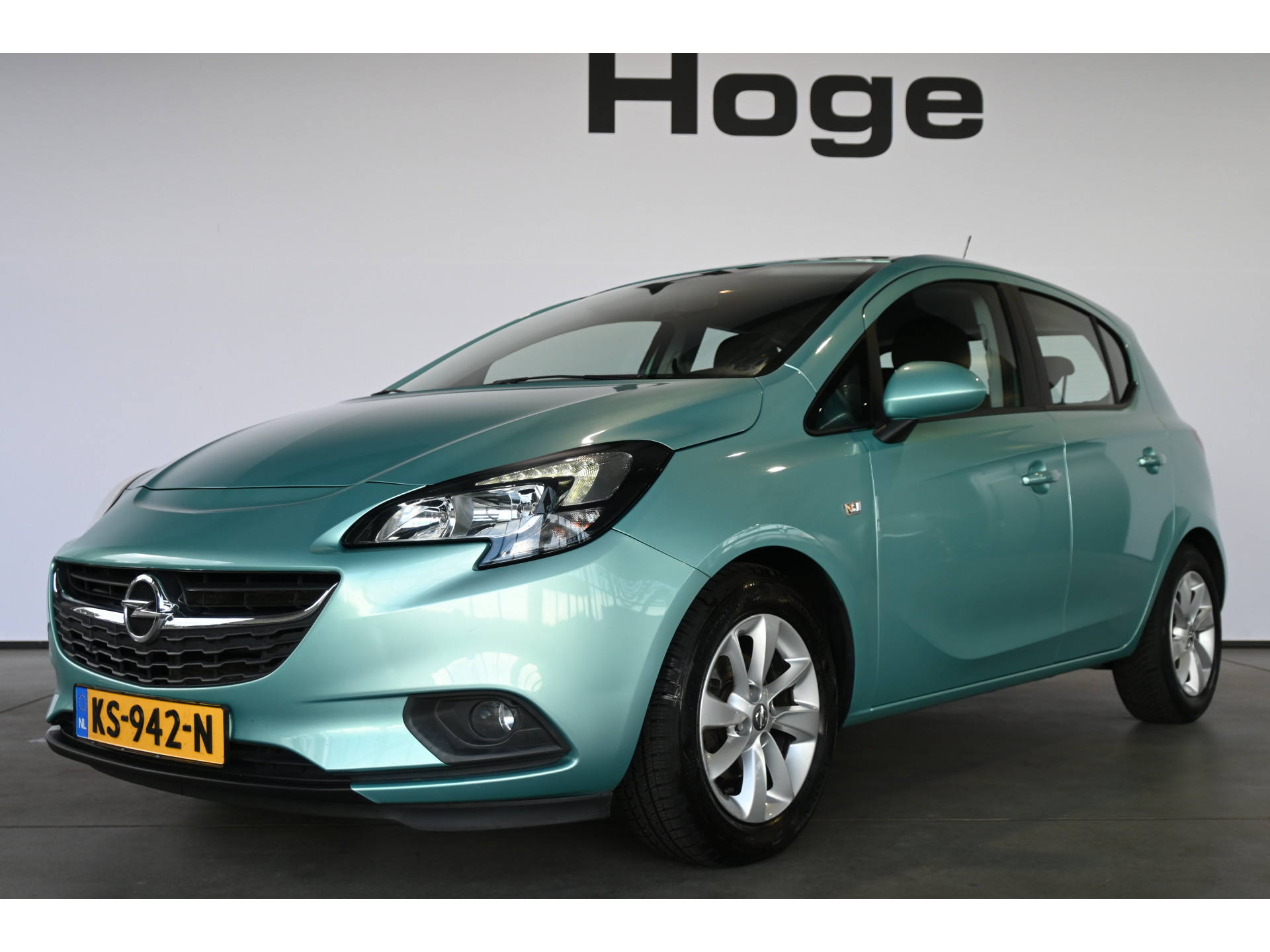 Opel Corsa 1.4 Edition Airco Cruise control Lichtmetaal Elektrisch Pakket Goed Onderhouden! Inruil Mogelijk!