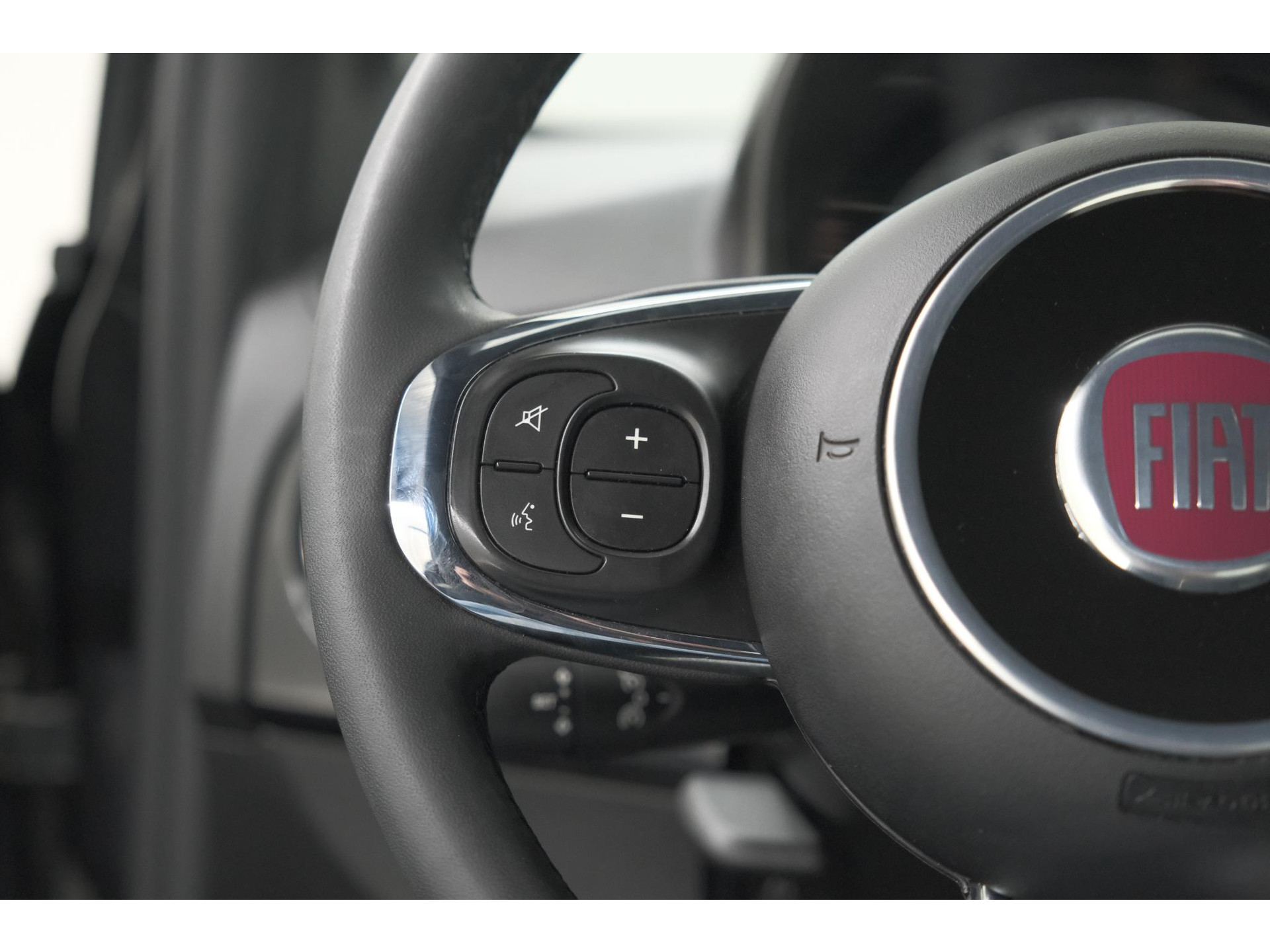 Fiat 500 C 1.0 Hybrid Dolcevita | Apple Carplay | Parkeersensoren | Climate Control