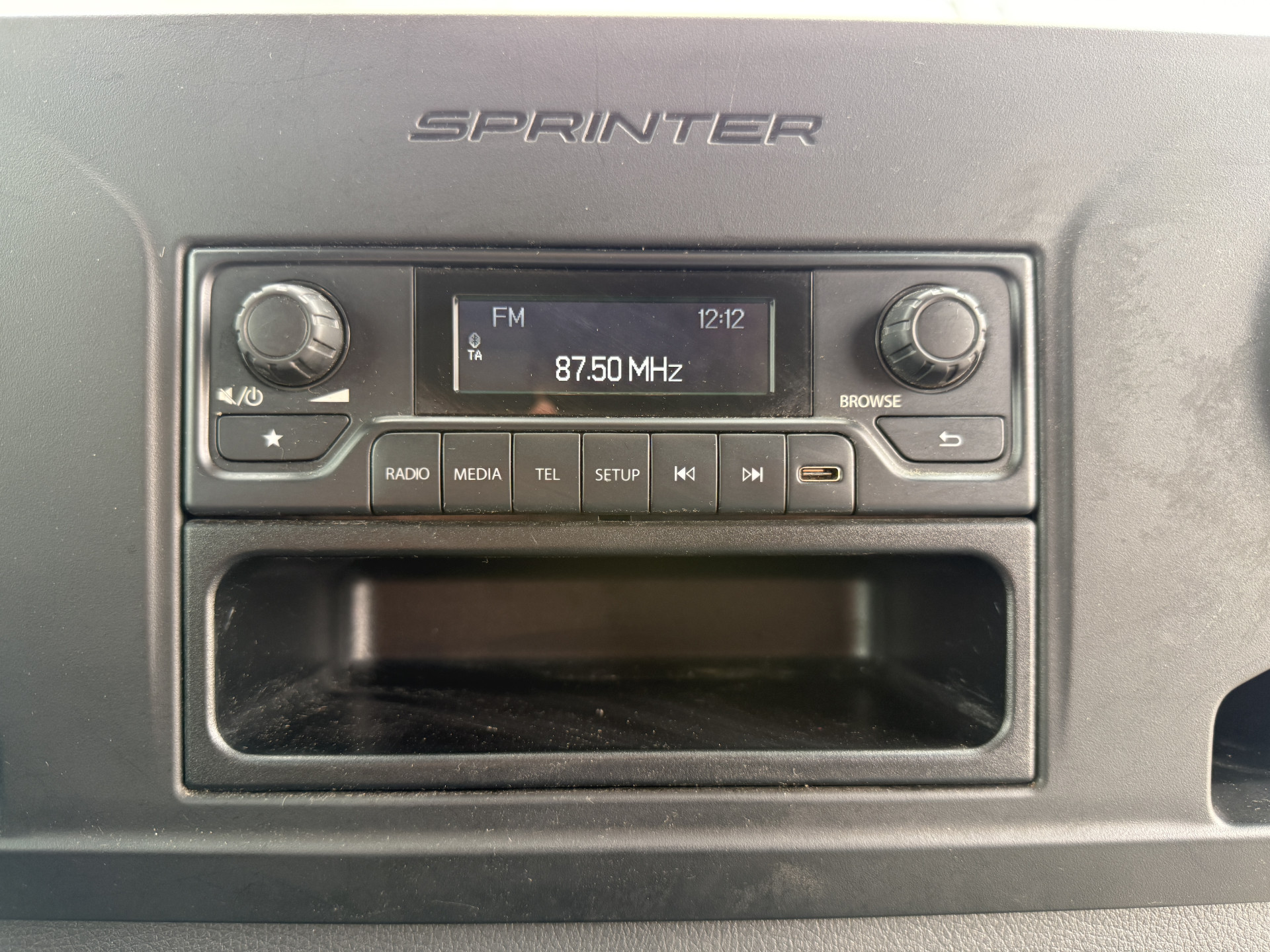 Mercedes-Benz eSprinter 312 55 kWh L2H2 Elektrisch 168 km WLTP 80kw Snelladen StoelverwarmingClimate Control