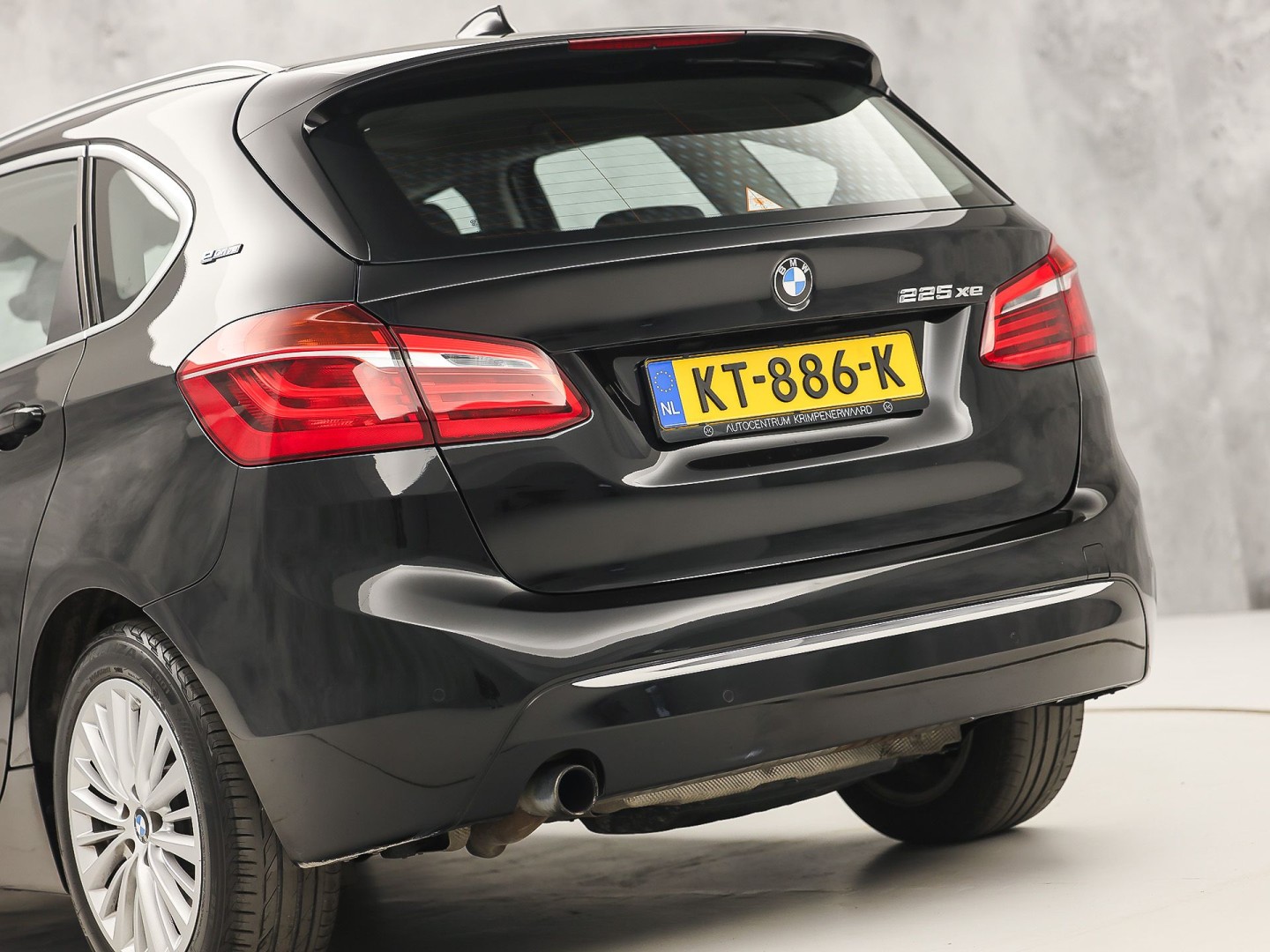 BMW 2 Serie 225xe Sport High Executive xDrive 225Pk Automaat (GROOT NAVI, SOH 89,7%, HEAD-UP DISPLAY, LEDER, STOELVERWARMING, SPORTSTOELEN, PARKEERSENSOREN, NIEUWE APK, NIEUWSTAAT)