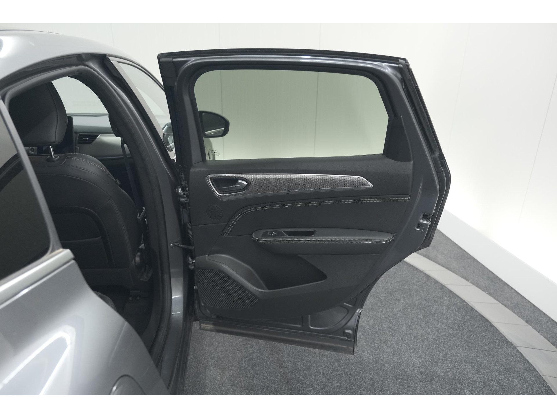 Renault Arkana Mild Hybrid 140 EDC Techno | 360 Camera | Dodehoekdetectie | Adaptieve Cruise Control