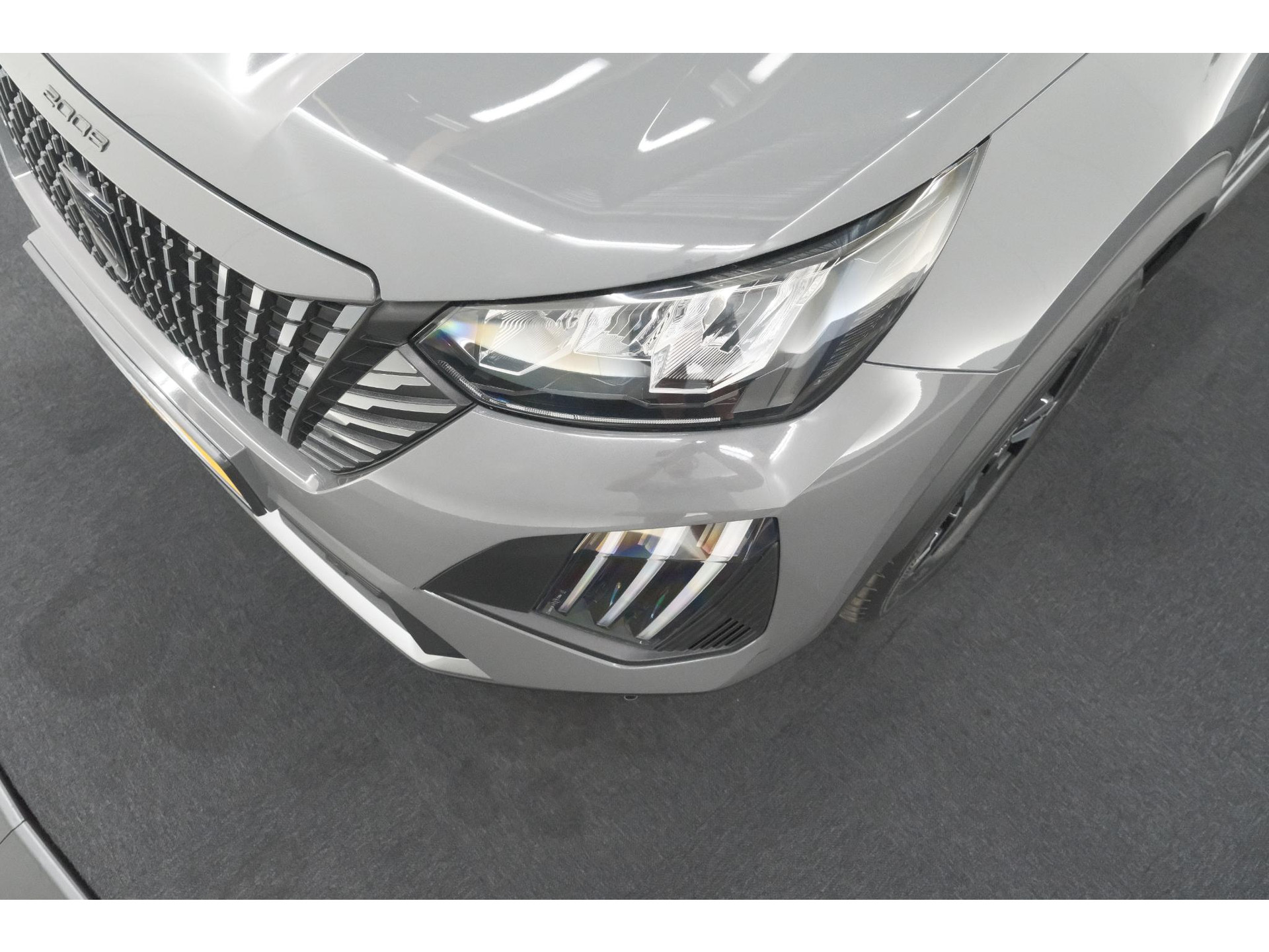 Peugeot e-2008 EV Allure 54 kWh | 97,2% SOH | 11 KW Lader | Apple Carplay | Parkeersensoren