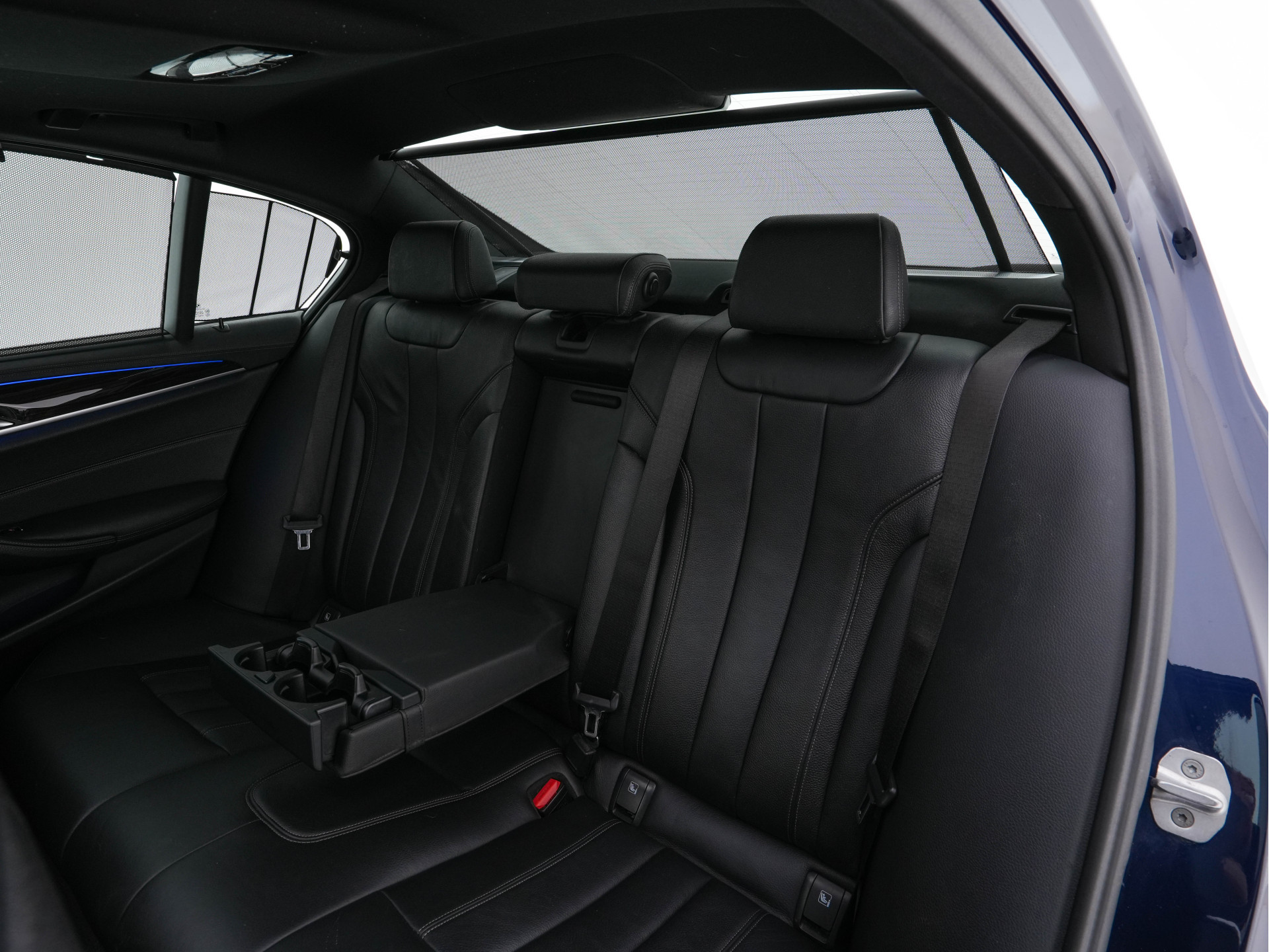 BMW 5-serie 540i xDrive High Executive Edition (INCL-BTW ) Aut.*PANO | LUXURY-LEATHER | LASER-LIGHT | BOWERS&WILKINS-AUDIO | MEMORY-PACK | HEATED/COOLED-COMFORTSEATS | DIGI-COCKPIT | NAVI-FULLMAP | SHIFT-PADDLES | CRUISE | 18''ALU*