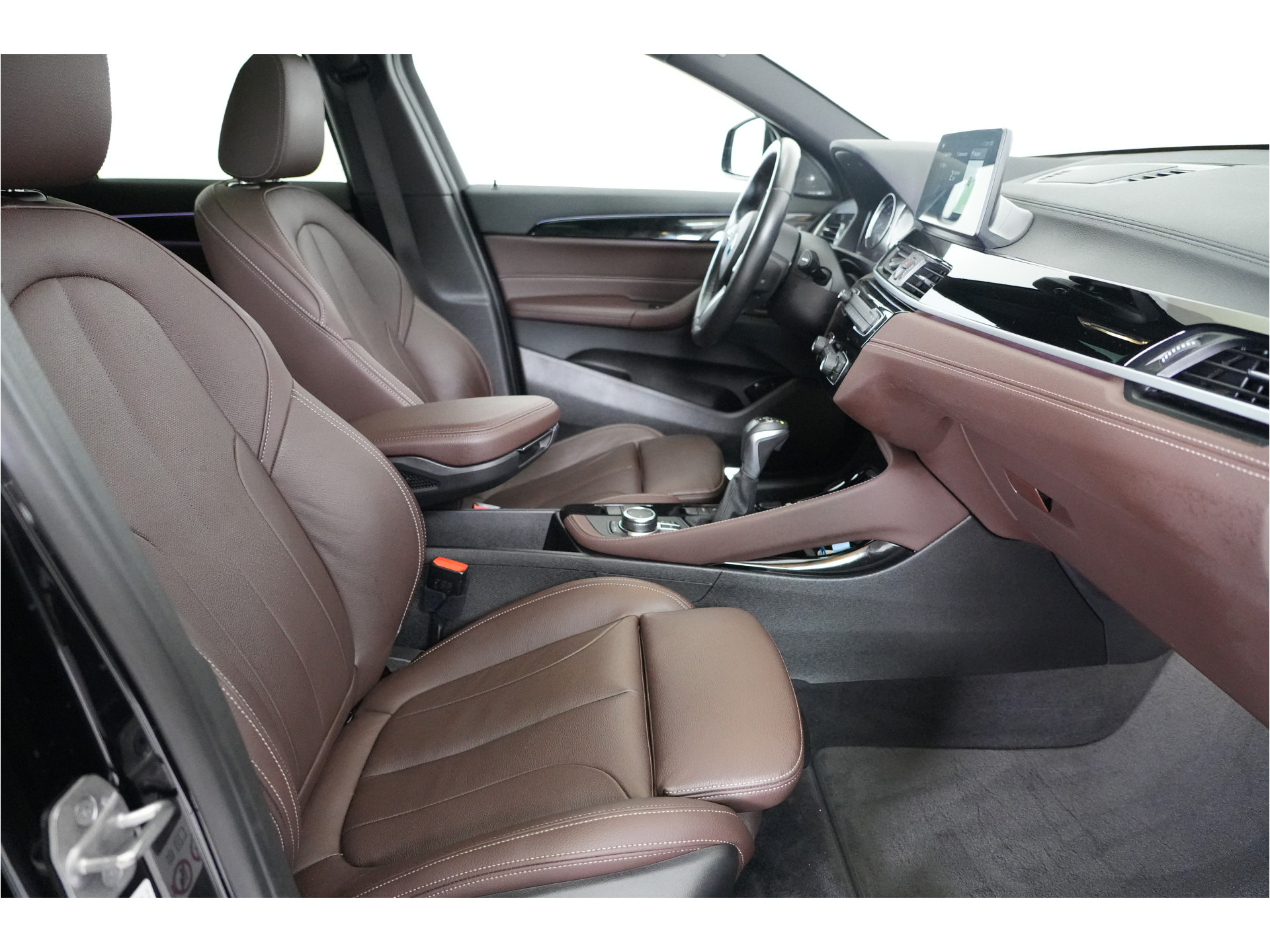 BMW X2 xDrive25e PHEV 220 pk | SOH 93% | M Sport | Pano | Leder | Head-up |