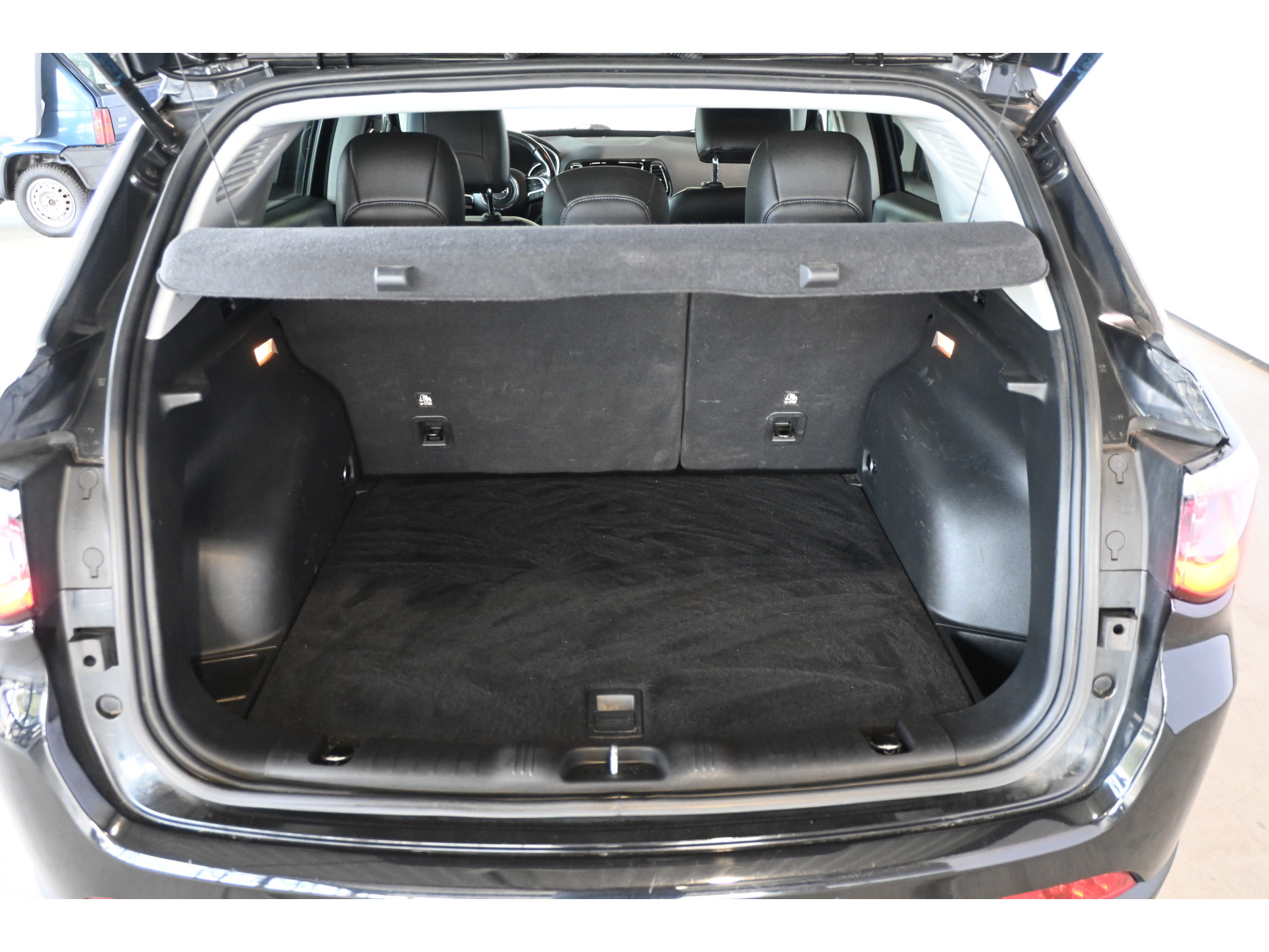 Jeep Compass 1.3T Limited Automaat Nap! Navigatie Cruise PDC Clima Xenon Stoel / Stuurverwarming 1e Eigenaar! Inruil Mogelijk!
