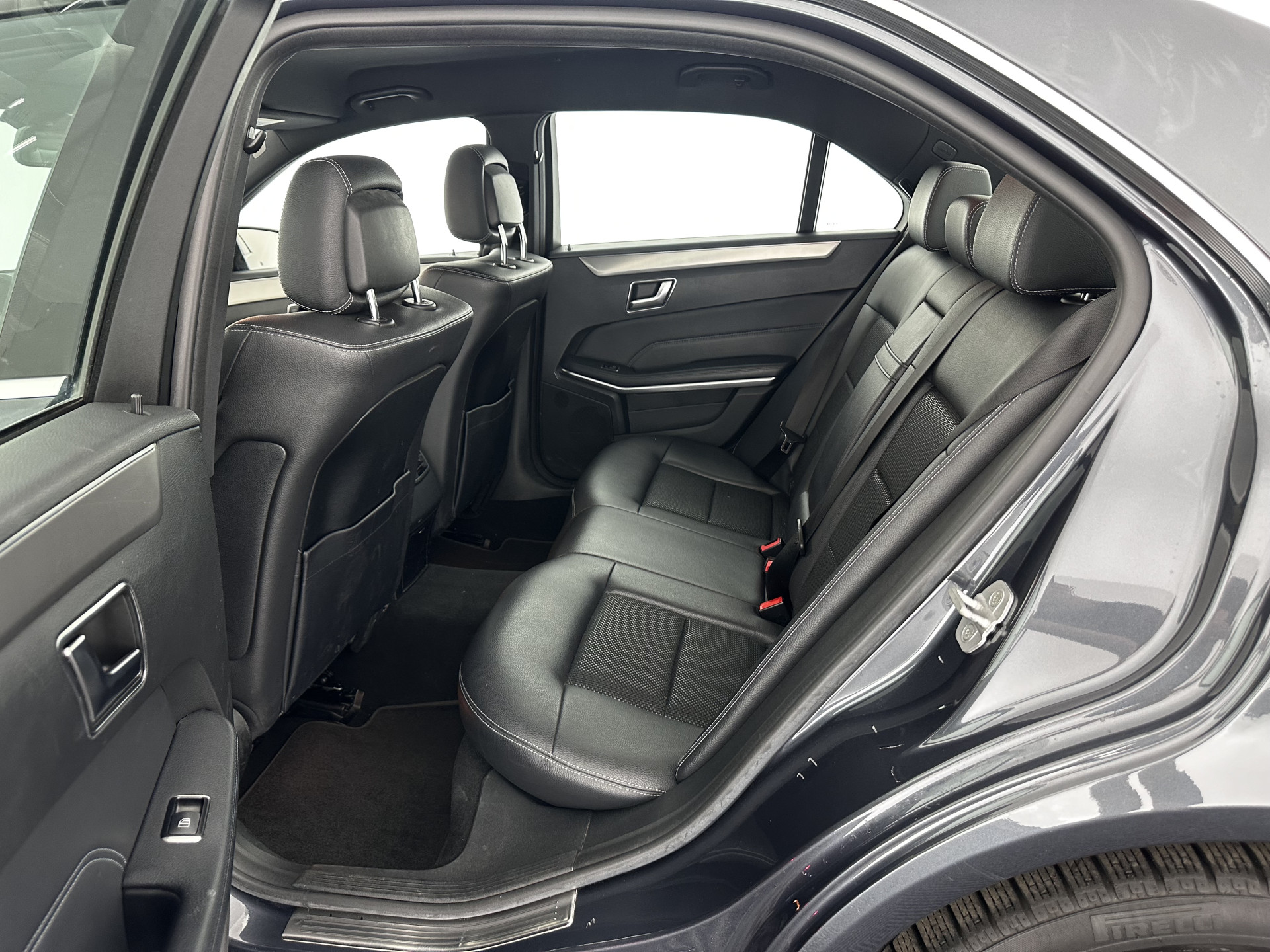 Mercedes-Benz E-klasse 300 BlueTEC HYBRID Avantgarde Aut. *NAVI-FULLMAP | LEATHER -MICROFIBRE | ECC | PDC | CRUISE | COMFORT-SEATS | 17"ALU*