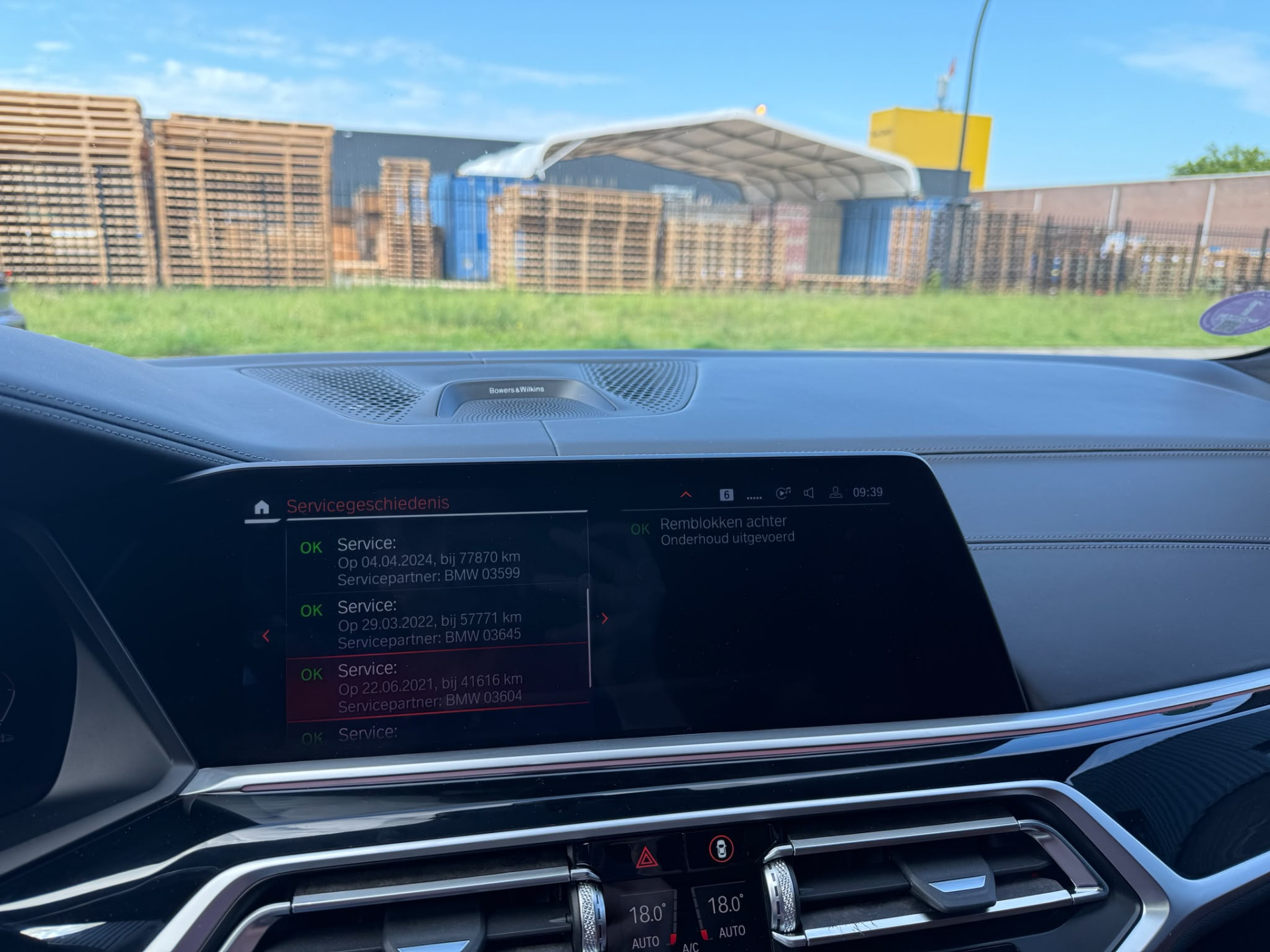 BMW X7 xDrive40i 6p. | 2E EIGENAAR | 3/6/12MND GARANTIE| M-SPORT |PANO | LASER | LED | B&W | MASSAGE | CARPLAY | TREKHAAK | DAB | BOMVOL |