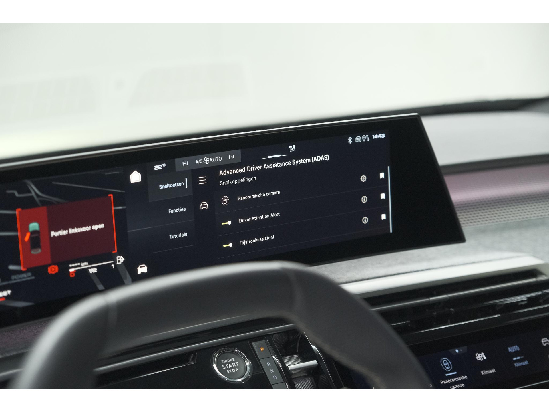 Peugeot 3008 1.2 Hybrid 136 GT | Panoramadak | 360 Camera | Stoelverwarming | Elektrische Kofferklep | Allseason Banden