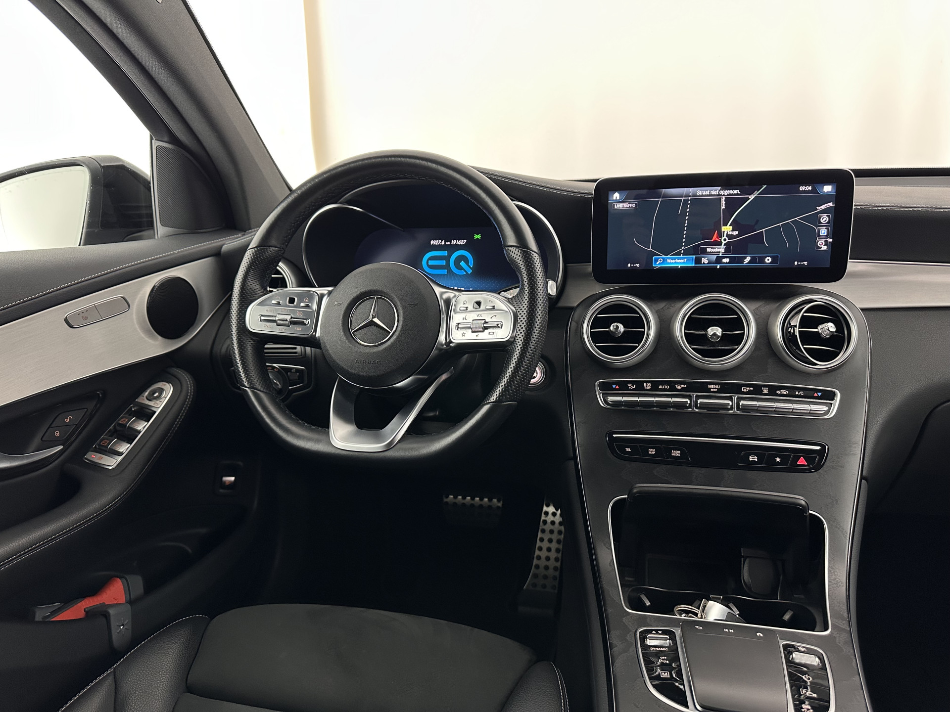 Mercedes-Benz GLC-klasse Coupé 300de 4MATIC Business Solution AMG (Plug-in) (INCL.BTW) *LEATHER-FABRIC | FULL-LED | CAMERA | HEATED-SPORTSEATS | NAVI-FULLMAP | PRIVACYGLASS | SHIFTPADDLES | DAB+ | ECC | PDC | CRUISE | 19''ALU*