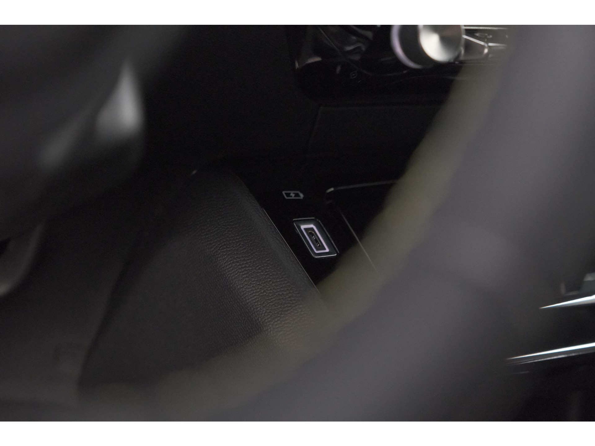 Peugeot 2008 1.2 Hybrid 145 GT | Camera | Apple Carplay | Parkeersensoren