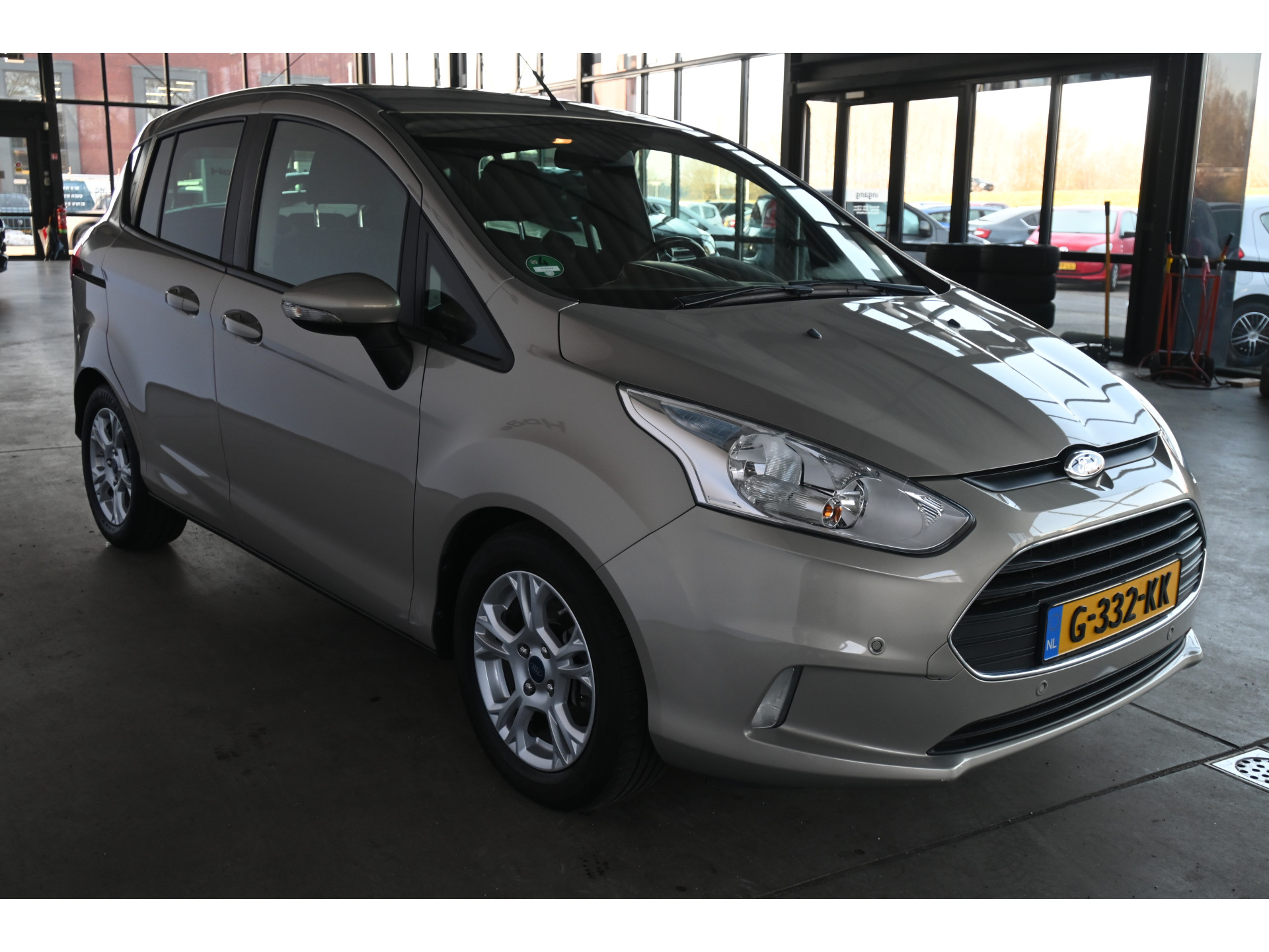 Ford B-Max 1.6 TI-VCT Titanium Automaat Airco Trekhaak Dealer Onderhouden! Inruil Mogelijk!