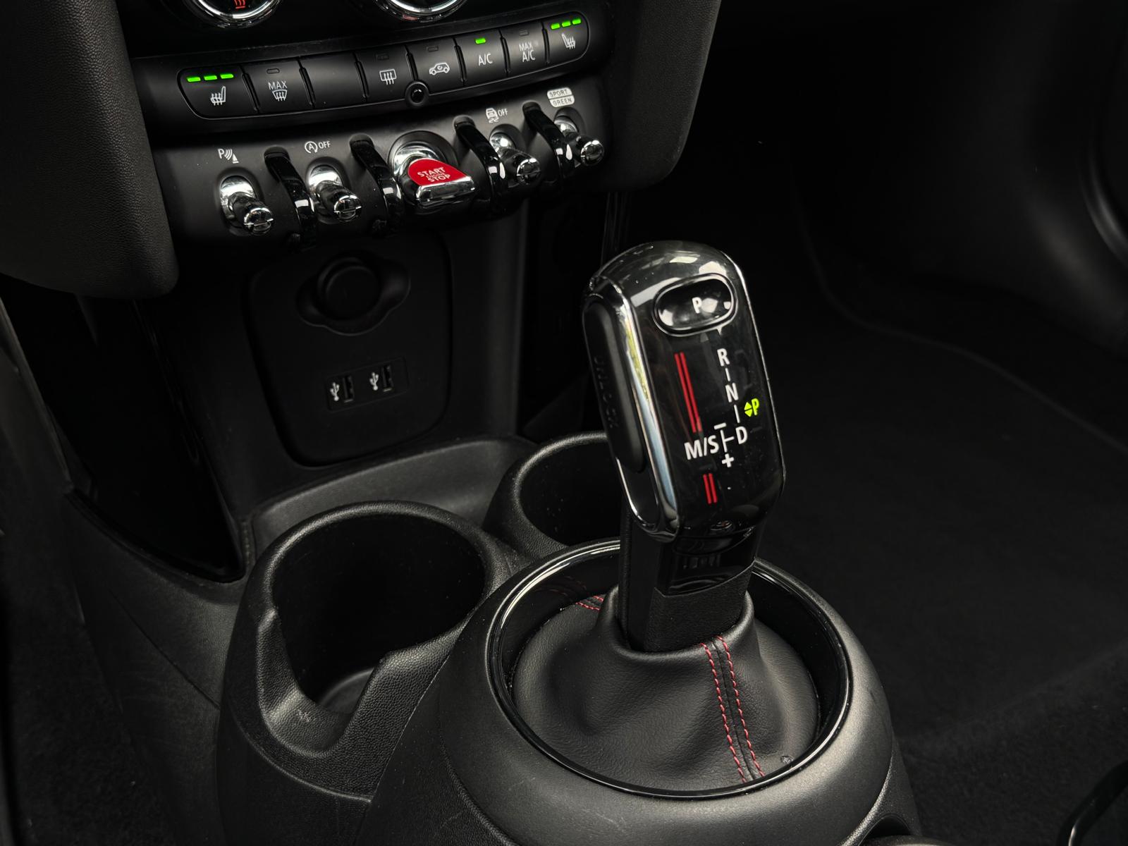 MINI 3-Deurs 2.0 Cooper S 192PK John Cooper Works Pano Schaalstoelen