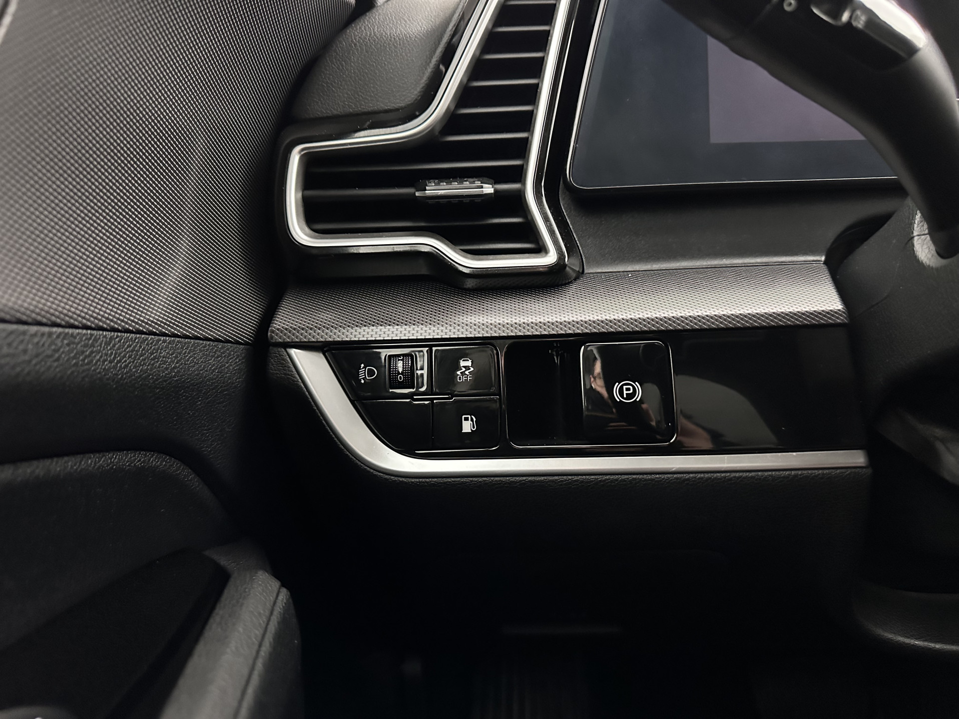 Kia Sportage 1.6 T-GDi Hybrid Dynamic-Line AWD (Plug-In) (INCL-BTW)  Aut. *FULL-LED | ADAPTIVE-CRUISE | WIDESCREEN-COCKPIT | NAVI-FULLMAP | DAB | COMFORTSEATS | ECC | SHIFTPADDLES | CAMERA | PDC | CARPLAY | 19''ALU*