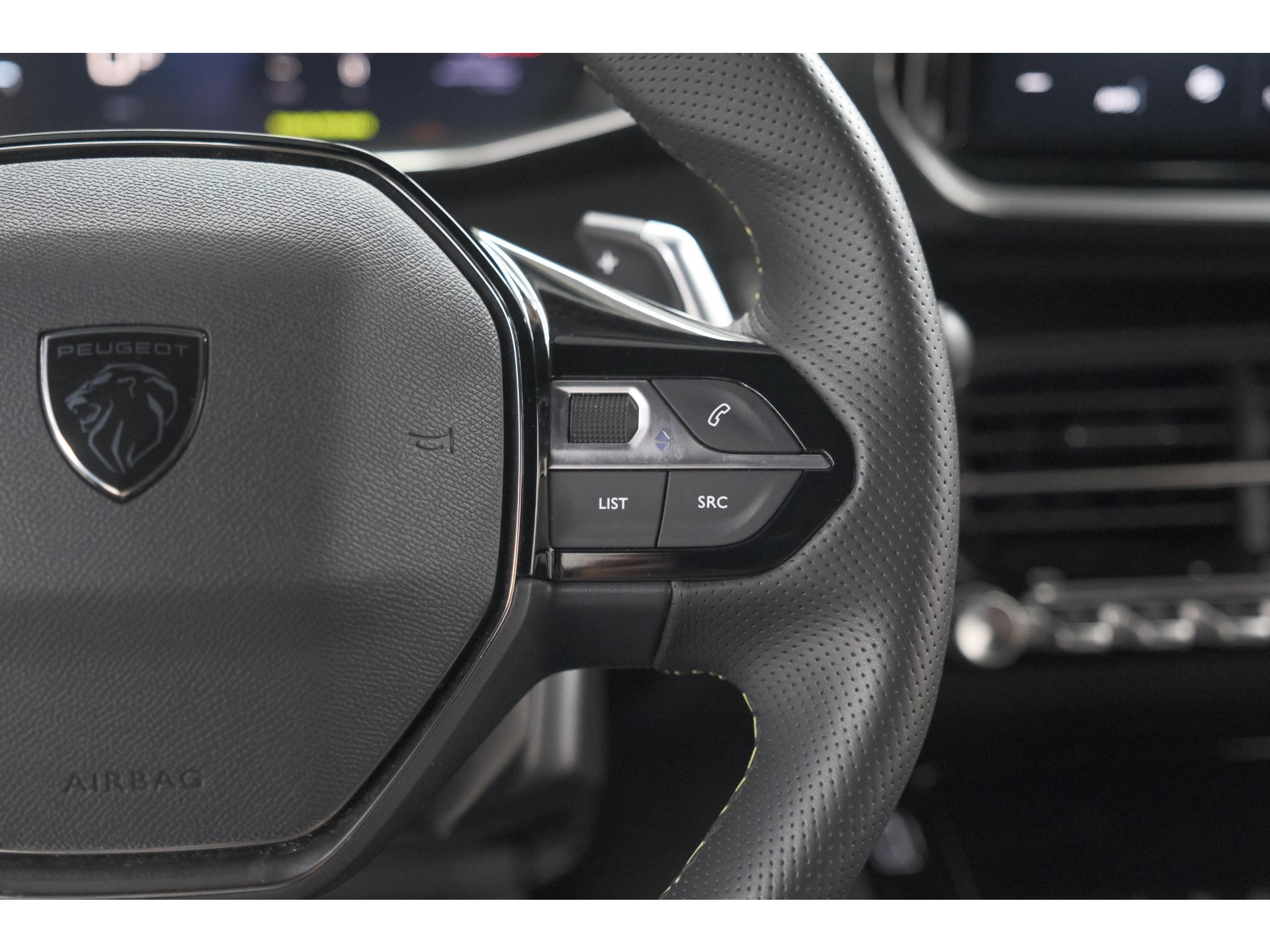 Peugeot 2008 1.2 Hybrid 145 GT | Camera | Apple Carplay | Parkeersensoren