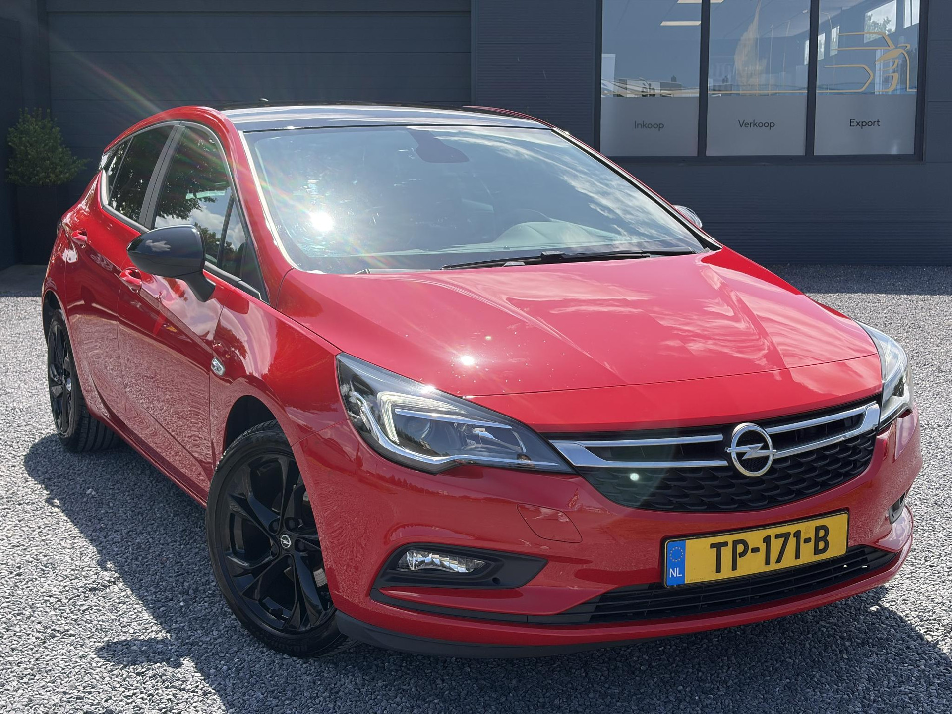 Opel Astra 1.4 Black Edition 2e Eigenaar,Carplay,150pk,Navi,6 Bak,Airco,Cruise,Lm velgen,Pdc,N.A.P,Apk tot 10-2027