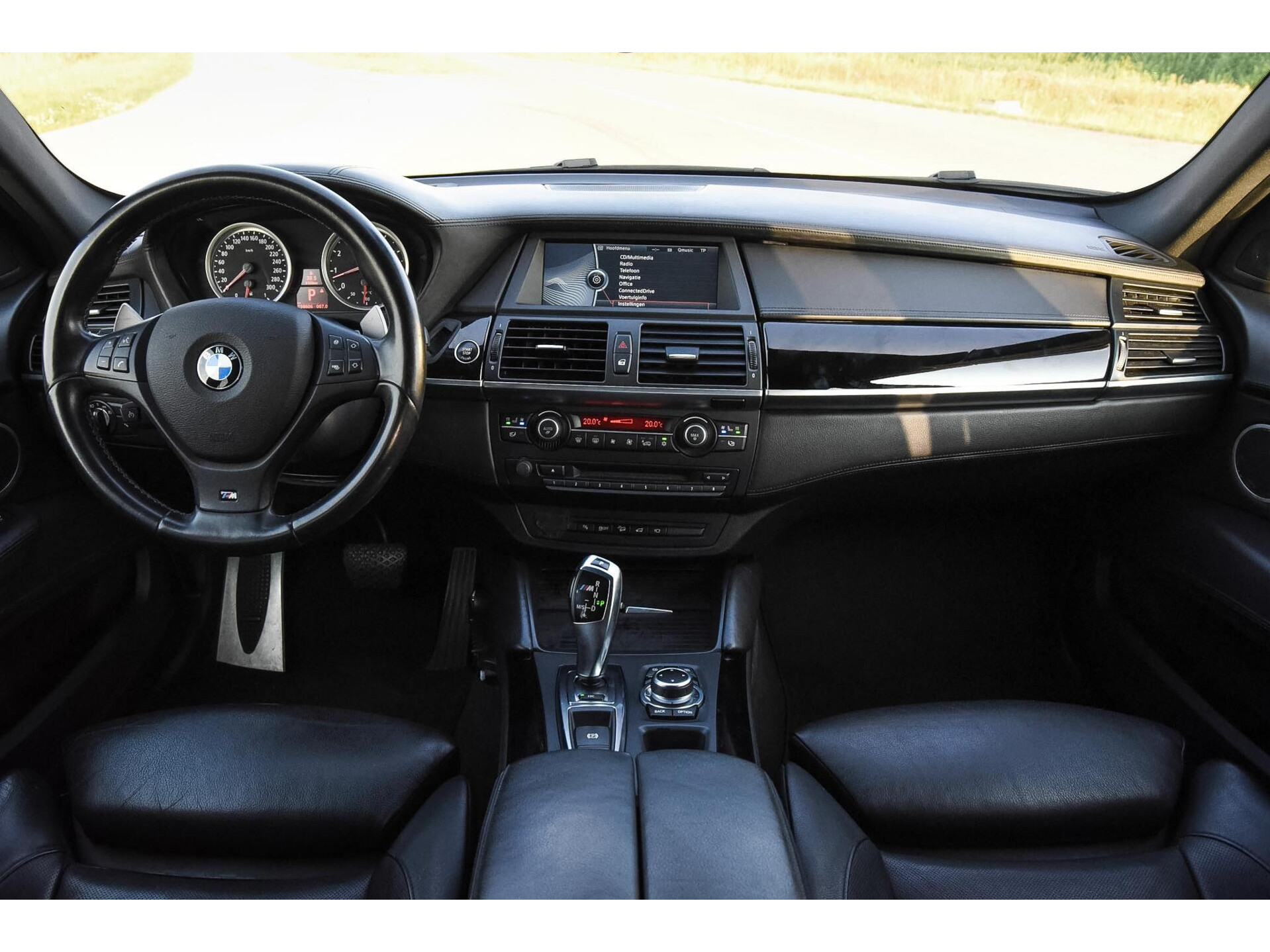 BMW X6 M 4.4 V8 555PK LCI | Pano | Soft-Close | Standkachel
