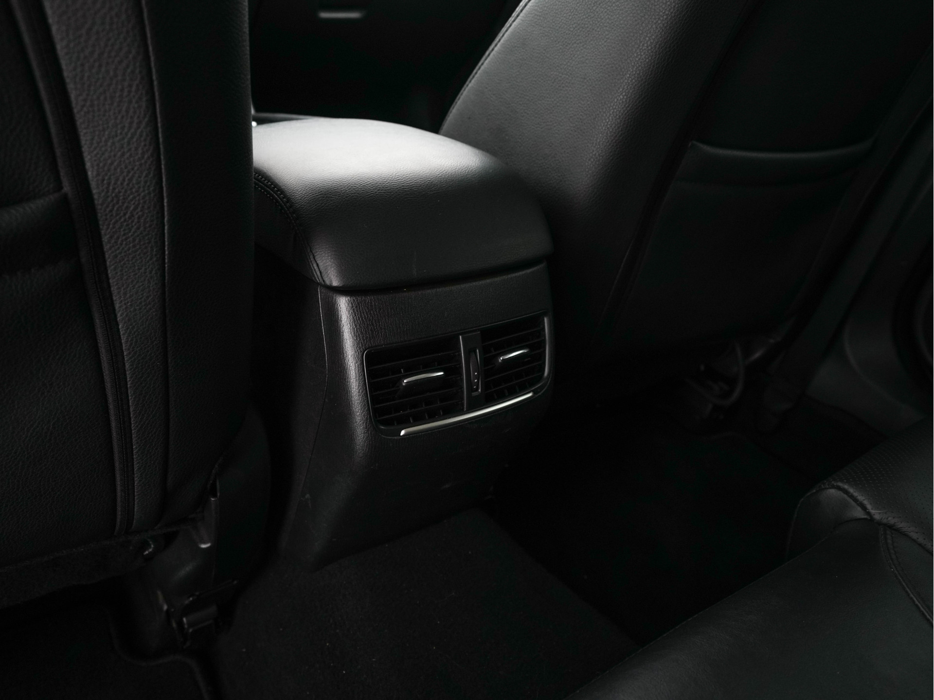 Mazda 6 Sportbreak 2.2D SkyActiv-D 150 Skylease GT (INCL-BTW) *LEATHER | FULL-LED | NAVI-FULLMAP | MEMORY-PACK | BOSE-AUDIO | BLIND-SPOT | CAMERA | KEYLESS | ECC | HEATED-SPORTSEATS | PDC | CRUISE | 17"ALU*