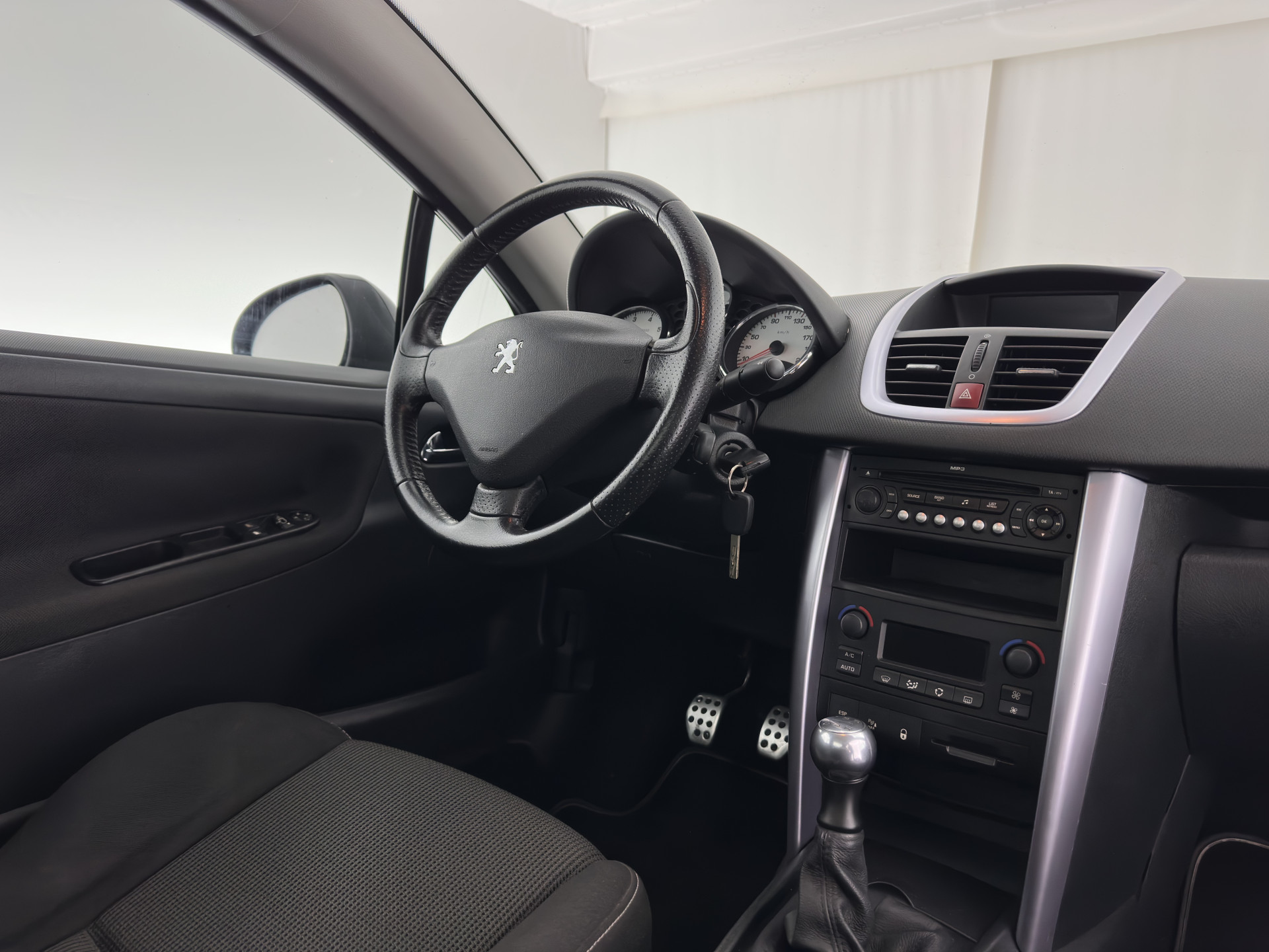 Peugeot 207 CC 1.6 VTi Pack Sport *HEATED-SPORTSEATS | ECC | RADIO/CD-MP3 | AIRSCARF | 17''ALU*