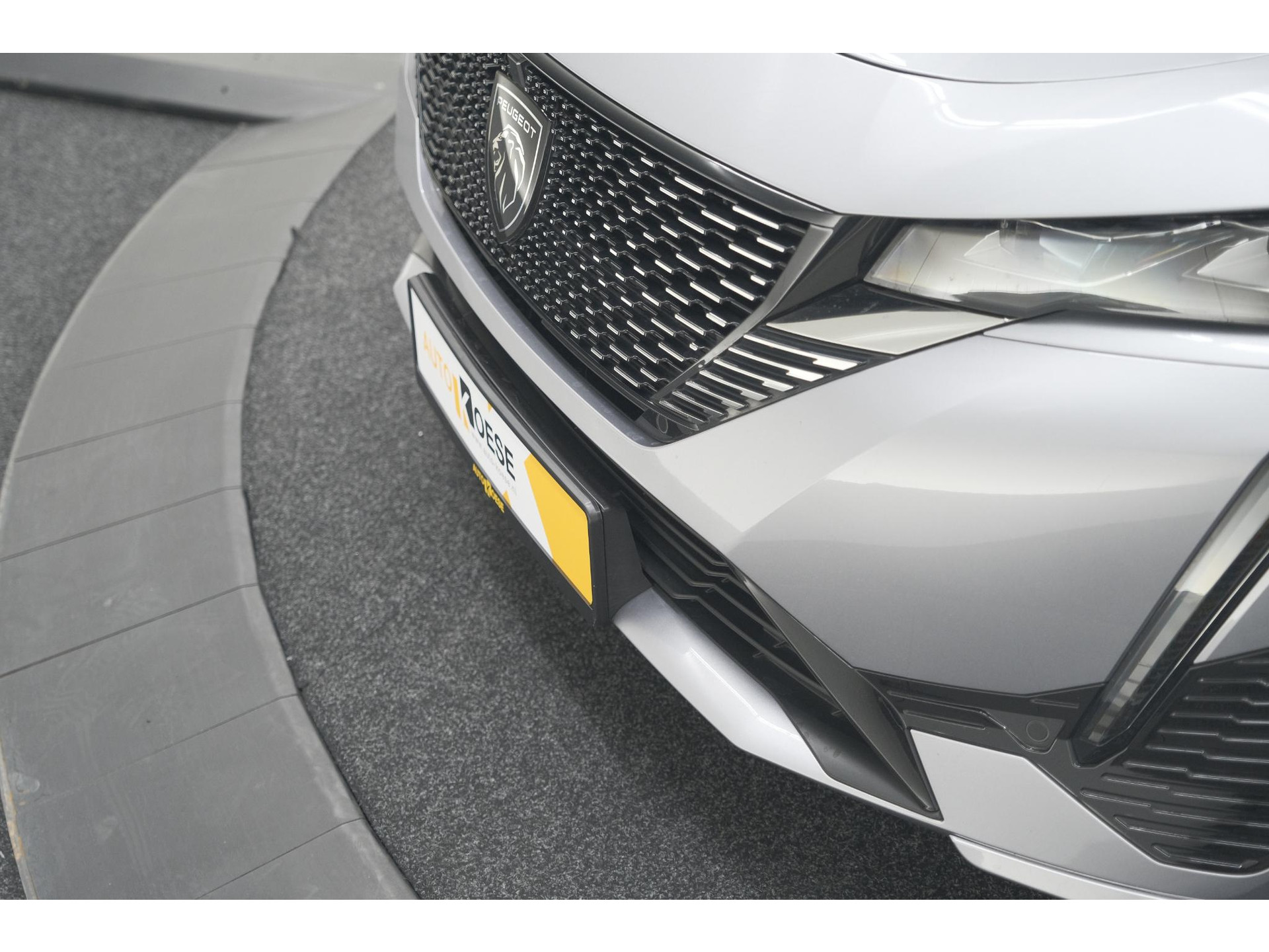 Peugeot 308 SW PureTech 130 EAT8 GT | Trekhaak | Stoelverwarming | Camera | Adaptieve Cruise Control