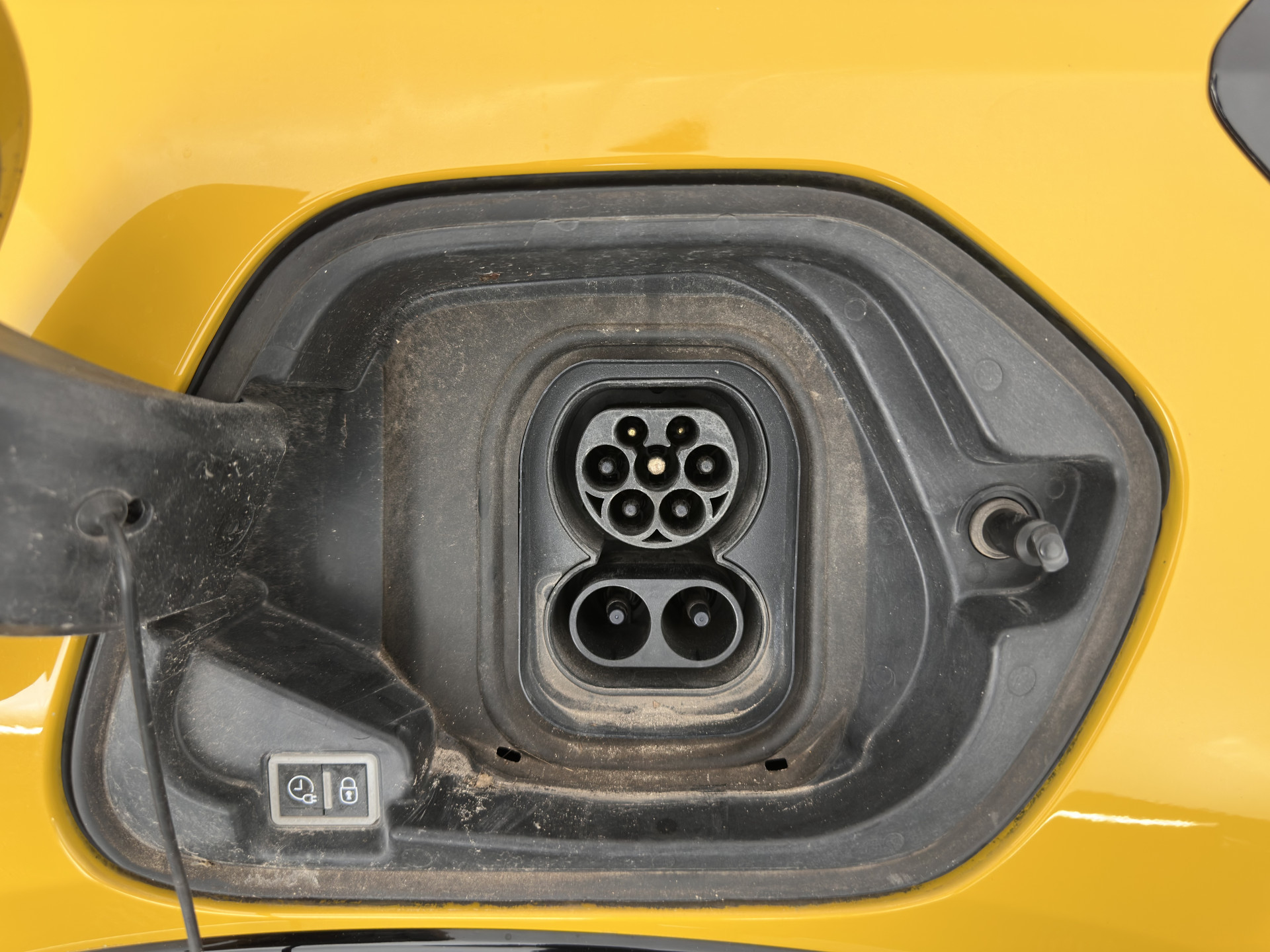 Peugeot e-208 EV GT 350 50 kWh [ 3-Fase ] {SOH-100%} (INCL-BTW) *PANO | FULL-LED | DIGI-COCKPIT | BLINDSPOT | CAMERA | LEATHER-ALCANTARA | AMBIENT-LIGHT | NAVI-FULLMAP | LANE-ASSIST | KEYLESS | DAB | CCS-FASTLOADER | HEATED-SPORTSEATS | 17"ALU*