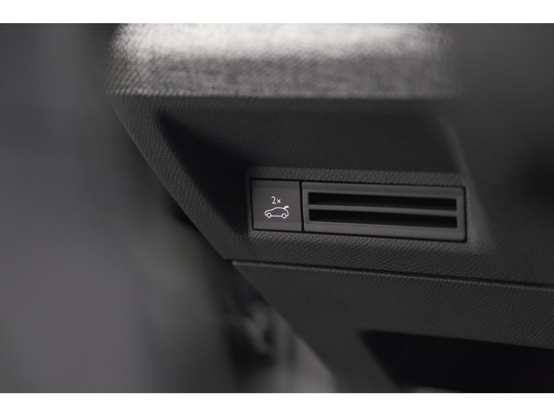 Peugeot 3008 Hybrid 145 e-DCS6 GT | Elektrische Kofferklep | Camera | Adaptieve Cruise Control | Apple CarPlay