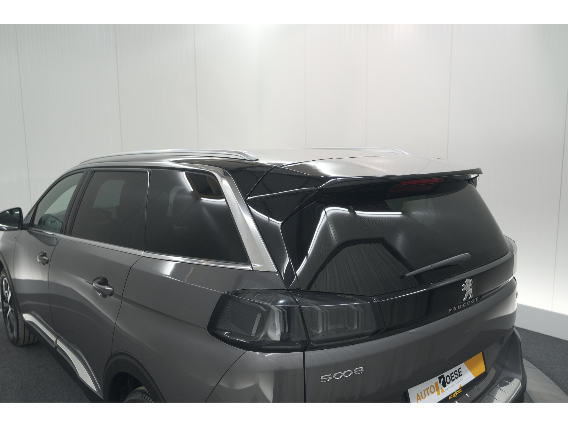 Peugeot 5008 PureTech 130 GT | Camera | Adaptieve Cruise Control | Dodehoekdetectie | Navigatie