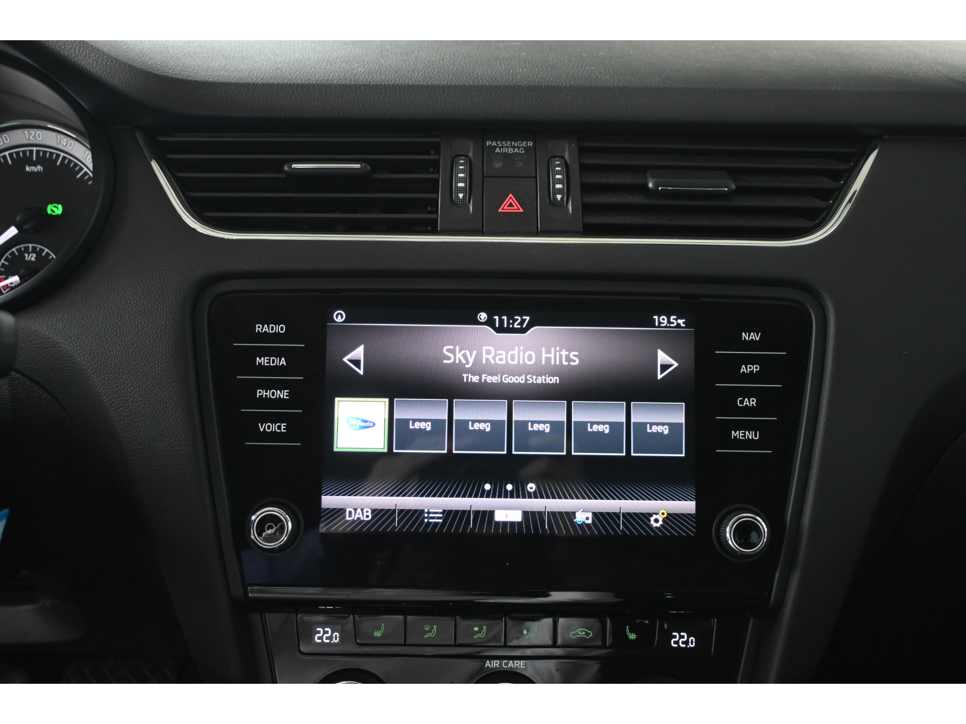 ŠKODA Octavia Combi 1.0 TSI Greentech Ambition Business Automaat Navigatie Stoelverwarming Rijklaarprijs! Inruil Mogelijk!