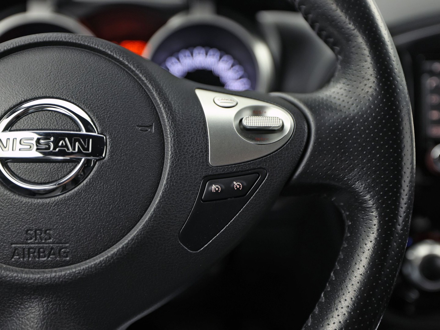 Nissan Juke 1.6 Sport Automaat (NAVIGATIE, CLIMATE, 360 CAMERA, SPORTSTOELEN, ALCANTARA, ZWART HEMEL, GETINT GLAS, NIEUWE APK, NIEUWSTAAT)