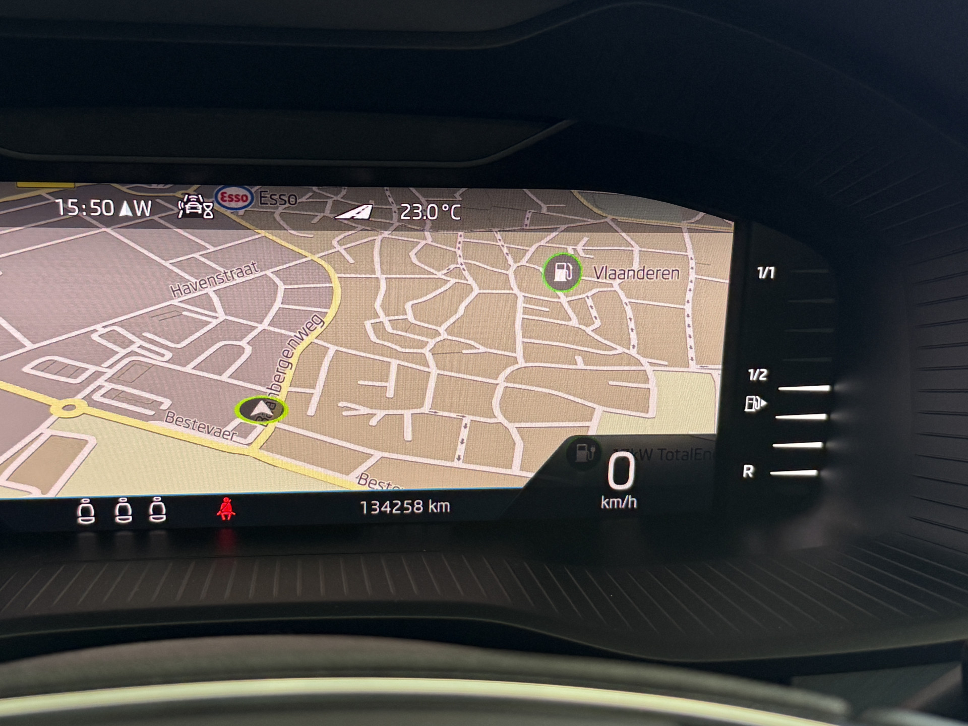 ŠKODA Kodiaq 1.5 TSI Business Edition | Panoramadak | Trekhaak | Apple Carplay | Dakdragers