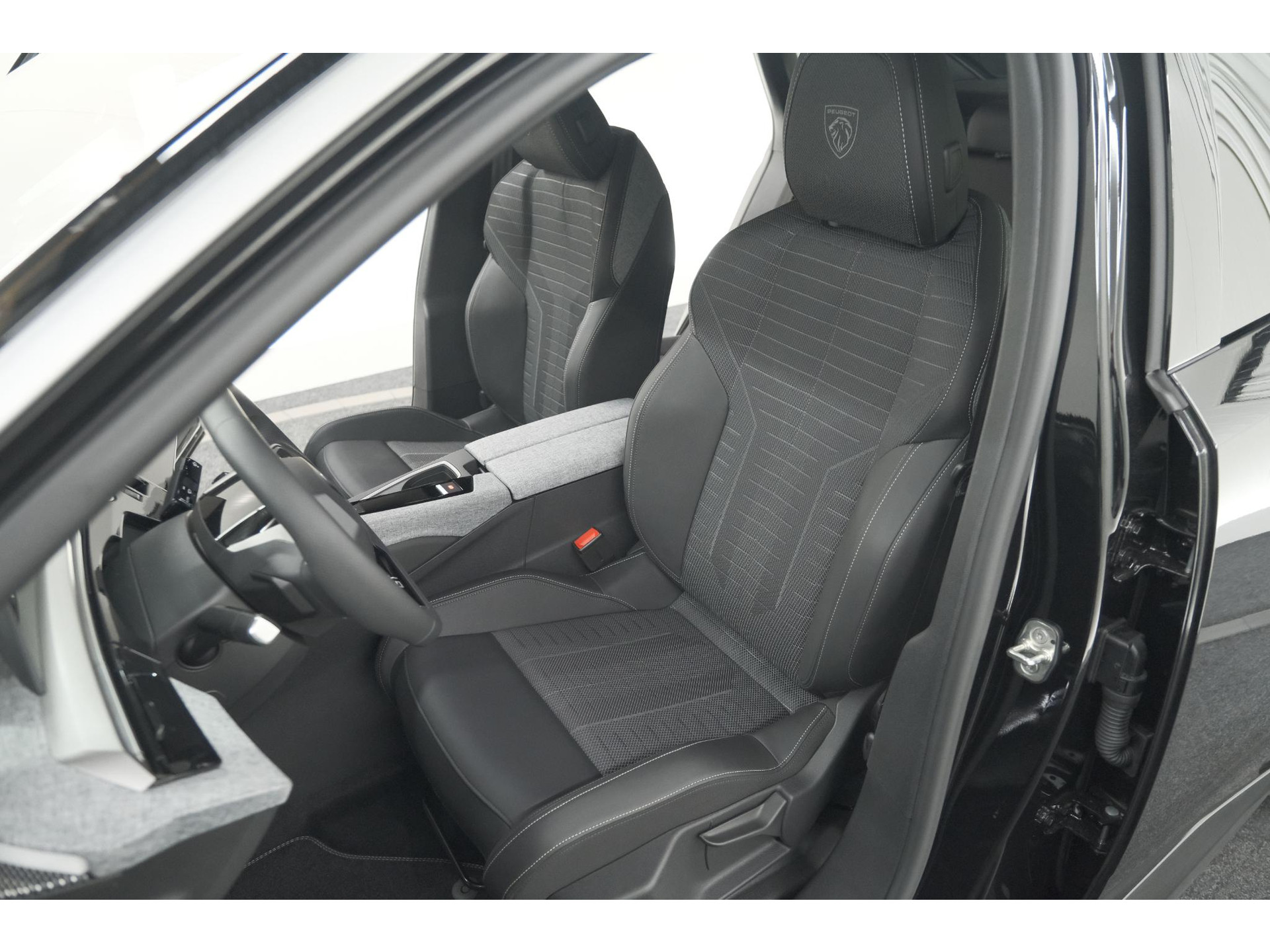 Peugeot 3008 Hybrid 145 e-DCS6 GT | Elektrische Kofferklep | Camera | Adaptieve Cruise Control | Apple CarPlay