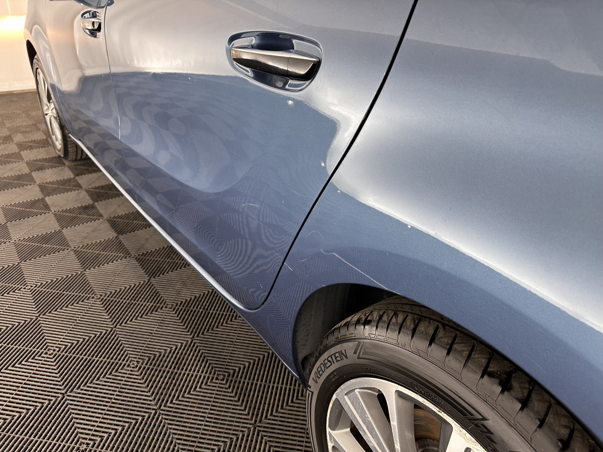 Citroën Grand C4 Picasso 1.6 BlueHDi Shine [ 7-Pers ] *NAVI-FULLMAP | DIGI-COCKPIT | CAMERA | COMFORT-SEATS | KEYLESS | ECC | TOWBAR | PDC | CRUISE | PRIVACY-GLASS | 17''ALU*