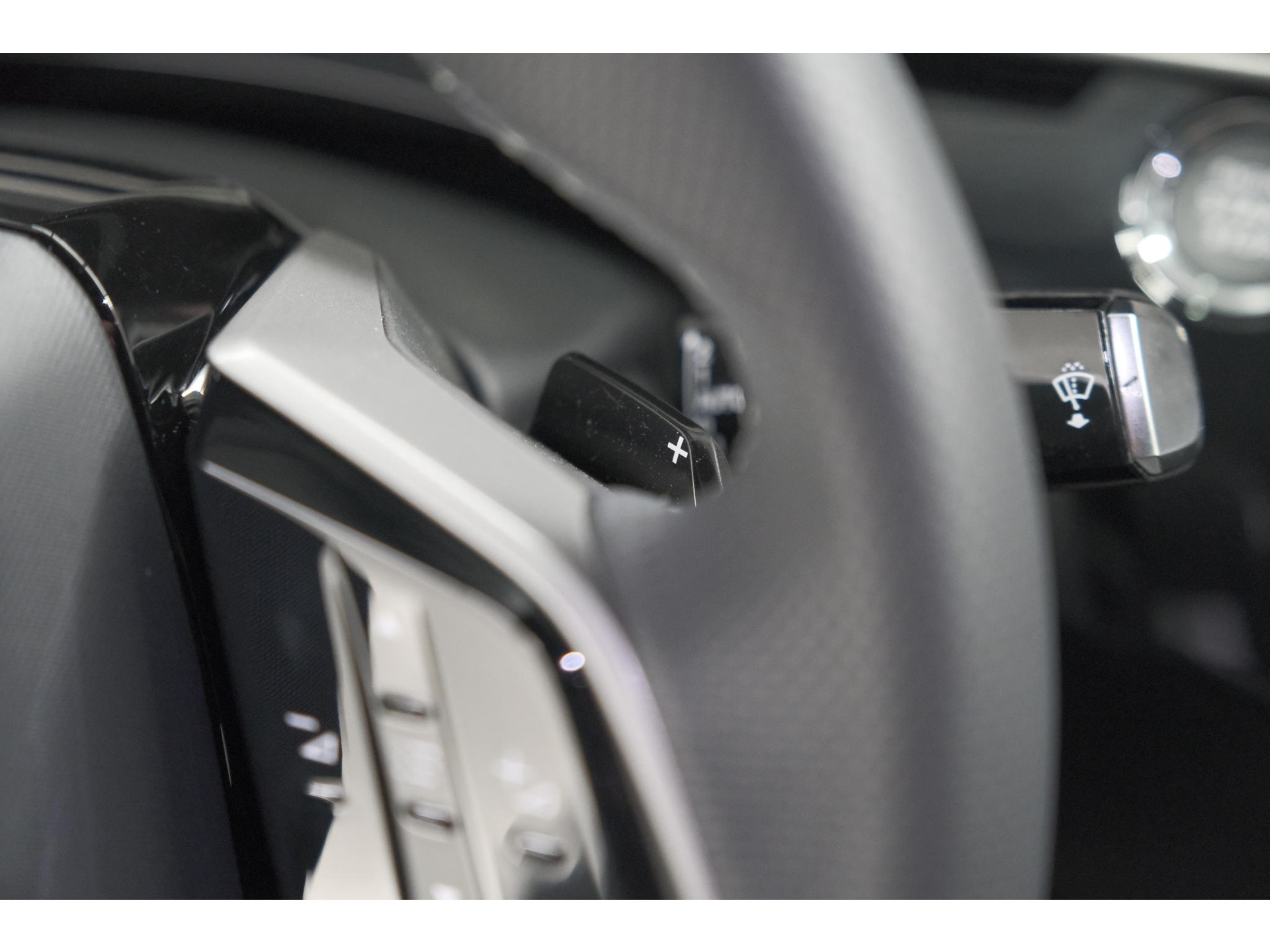 Peugeot 3008 1.2 Hybrid 145 GT | Camera | Adaptieve Cruise Control | Elektrische Kofferklep | Stuurwielverwarming