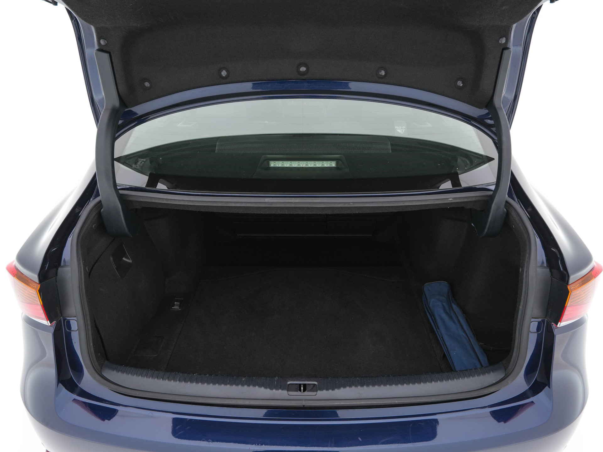 Lexus IS 300h Hybrid Business Line Aut. *PANO | LEATHER-MICROFIBRE | FULL-LED | NAVI-FULLMAP | HEATED-COMFORTSEATS | CAMERA | ECC | SHIFT-PADDLES | PDC | CRUISE | 17''ALU*