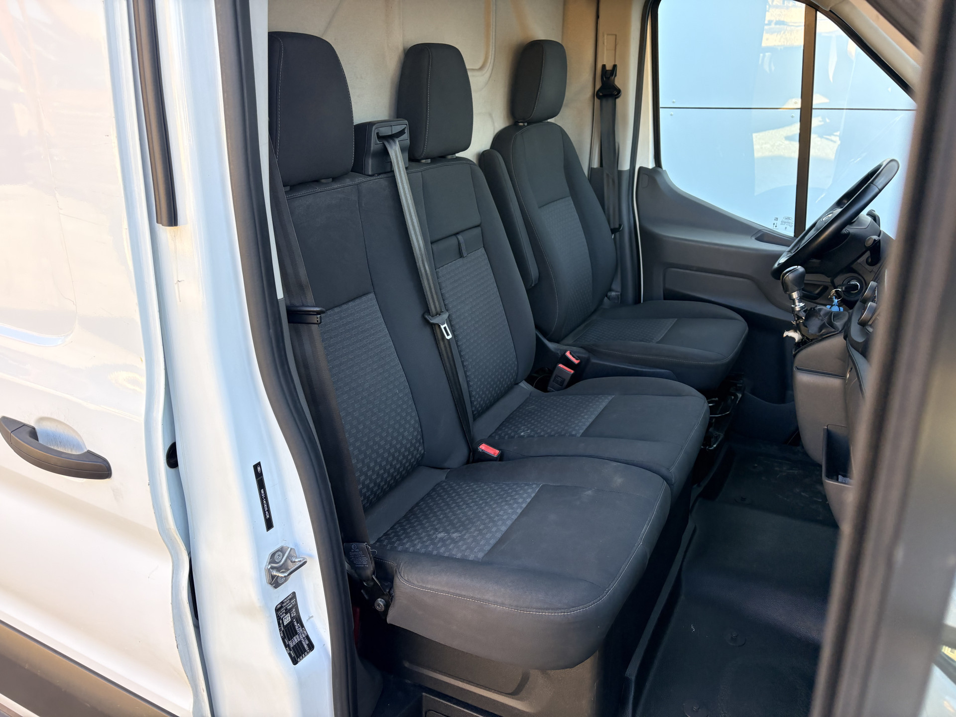 Ford Transit 350 2.0 TDCI 170PK L3H3 Airco Cruise Control Parkeersensoren v+a Voorruitverwarming