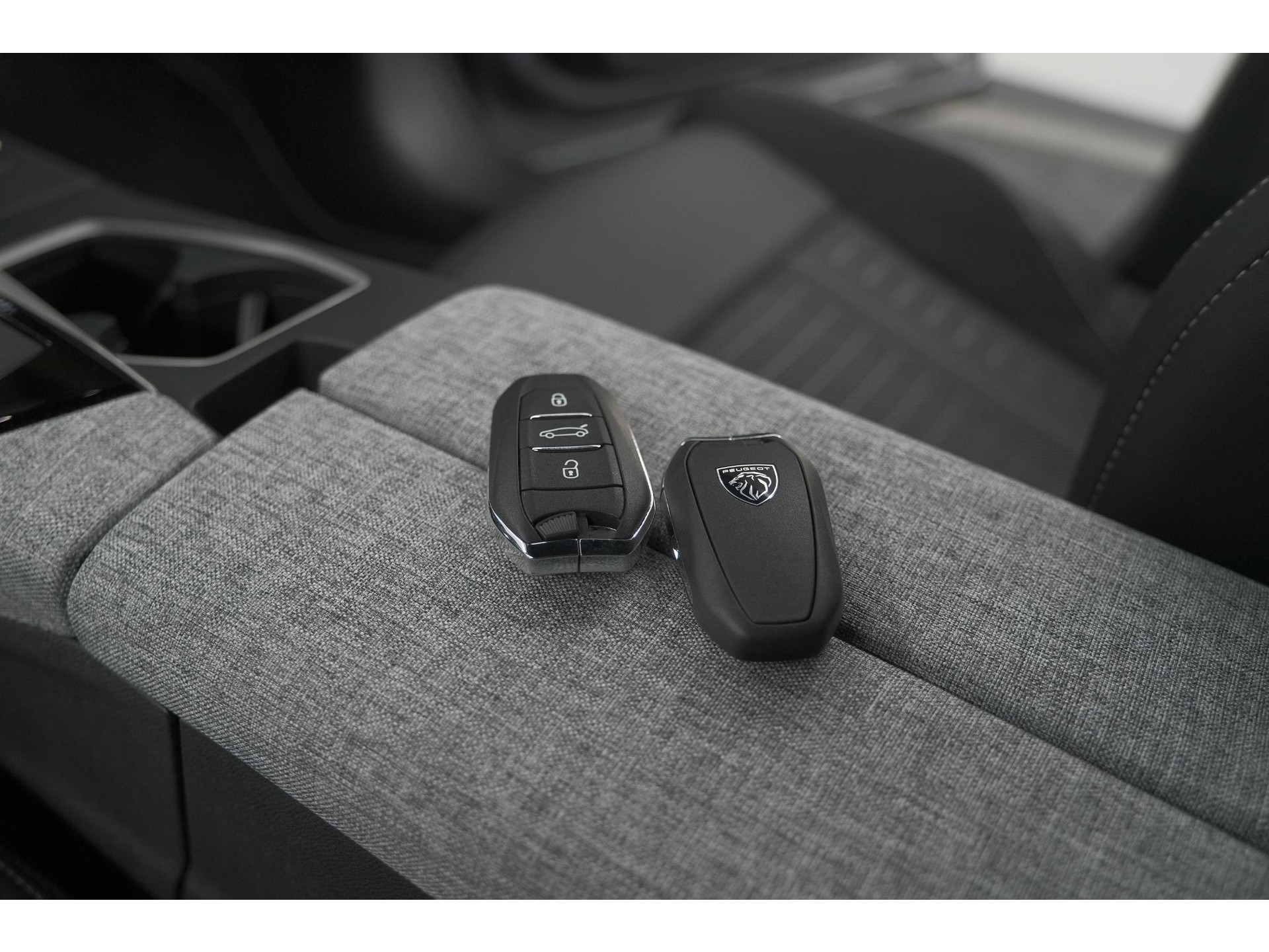 Peugeot 5008 HYbrid 145 e-DCS6 GT | Panoramadak | Camera | Elektrische Achterklep | Adaptieve Cruise Control